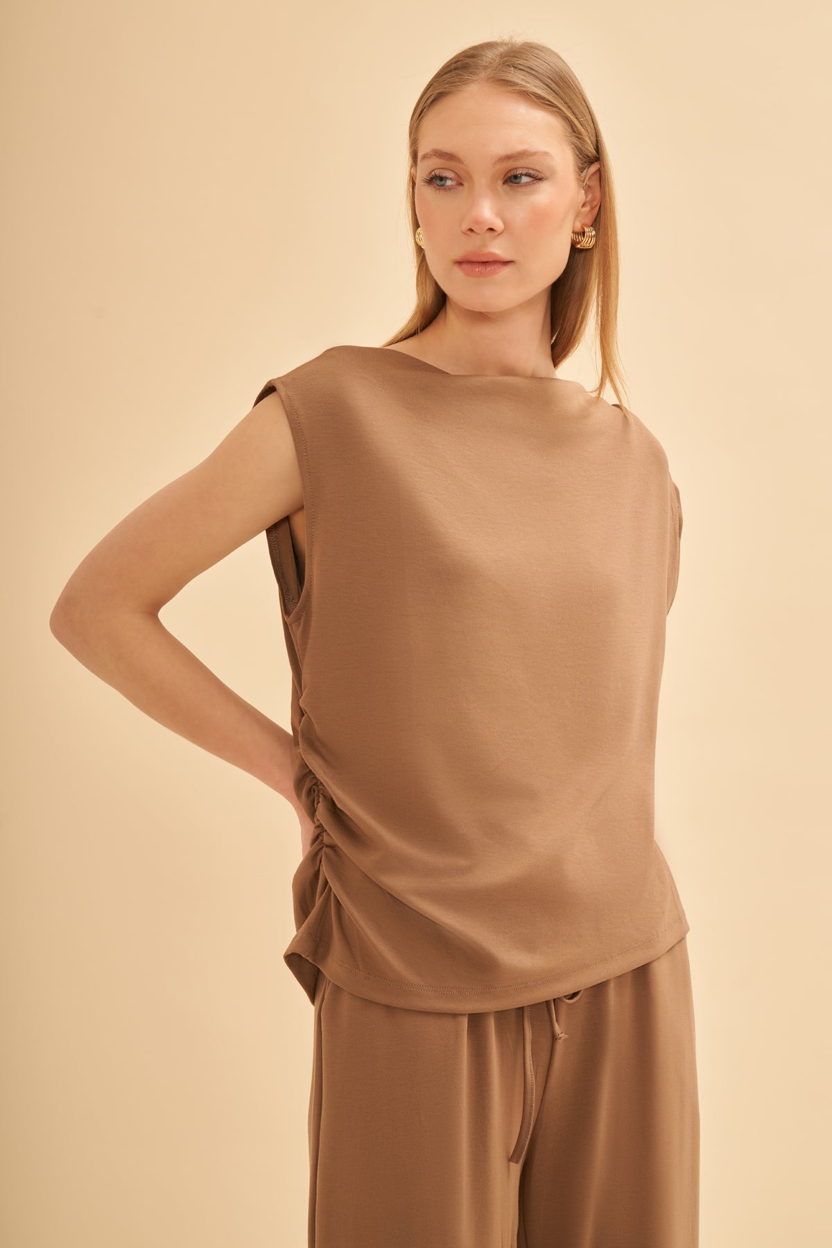 Utopian Drape Detaylı Kayık Yaka Bluz