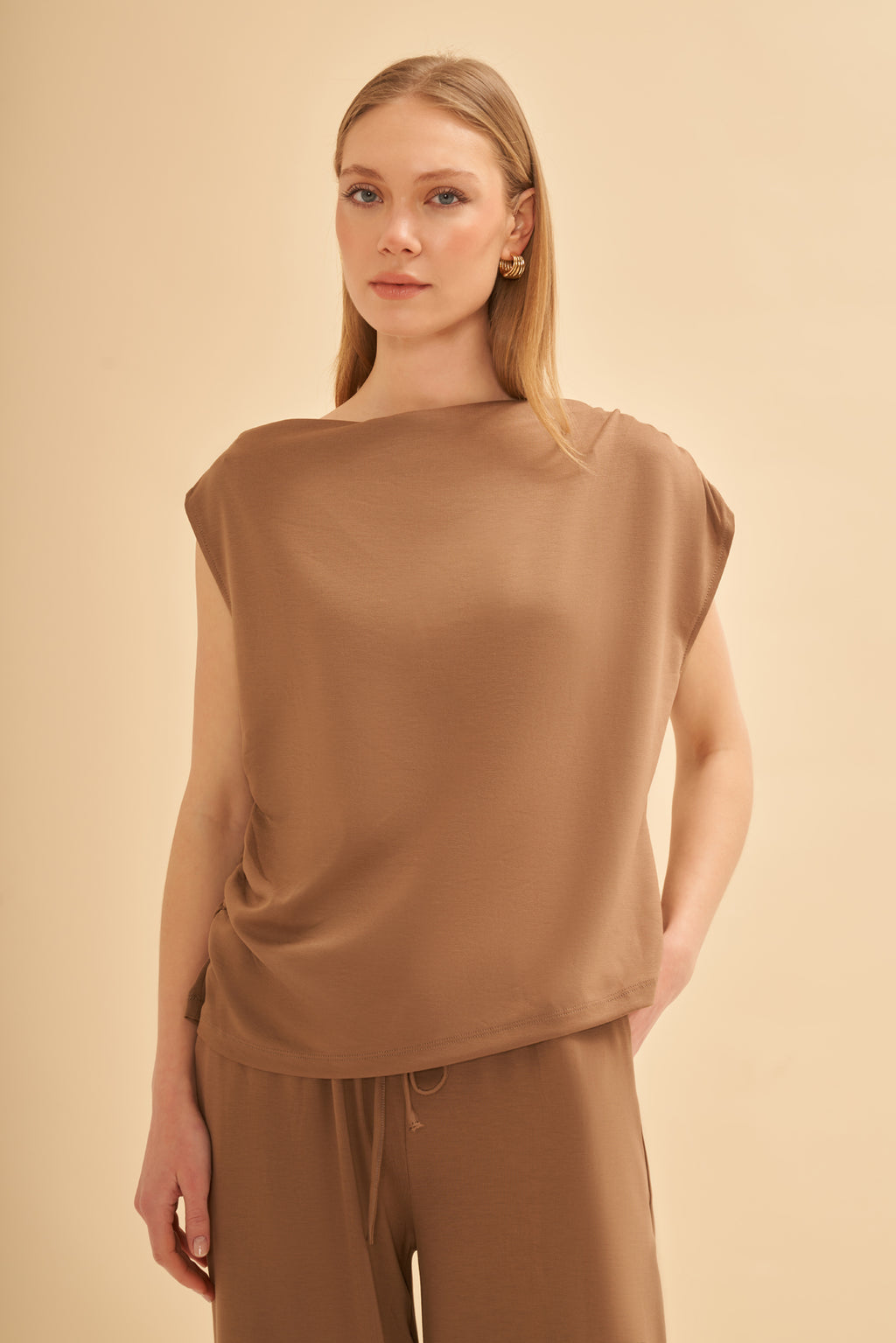 Utopian Drape Detaylı Kayık Yaka Bluz