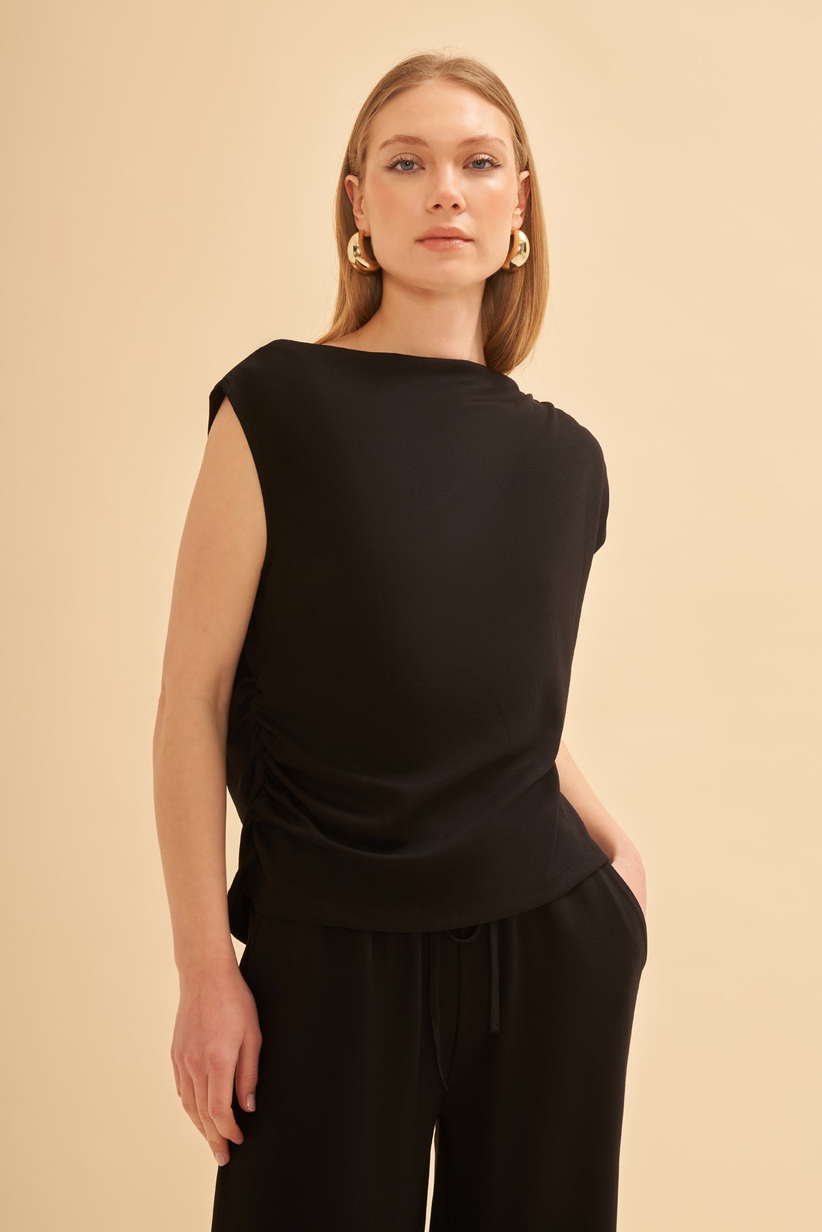 Utopian Drape Detaylı Kayık Yaka Bluz