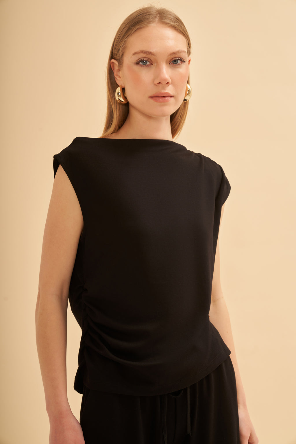 Utopian Drape Detaylı Kayık Yaka Bluz