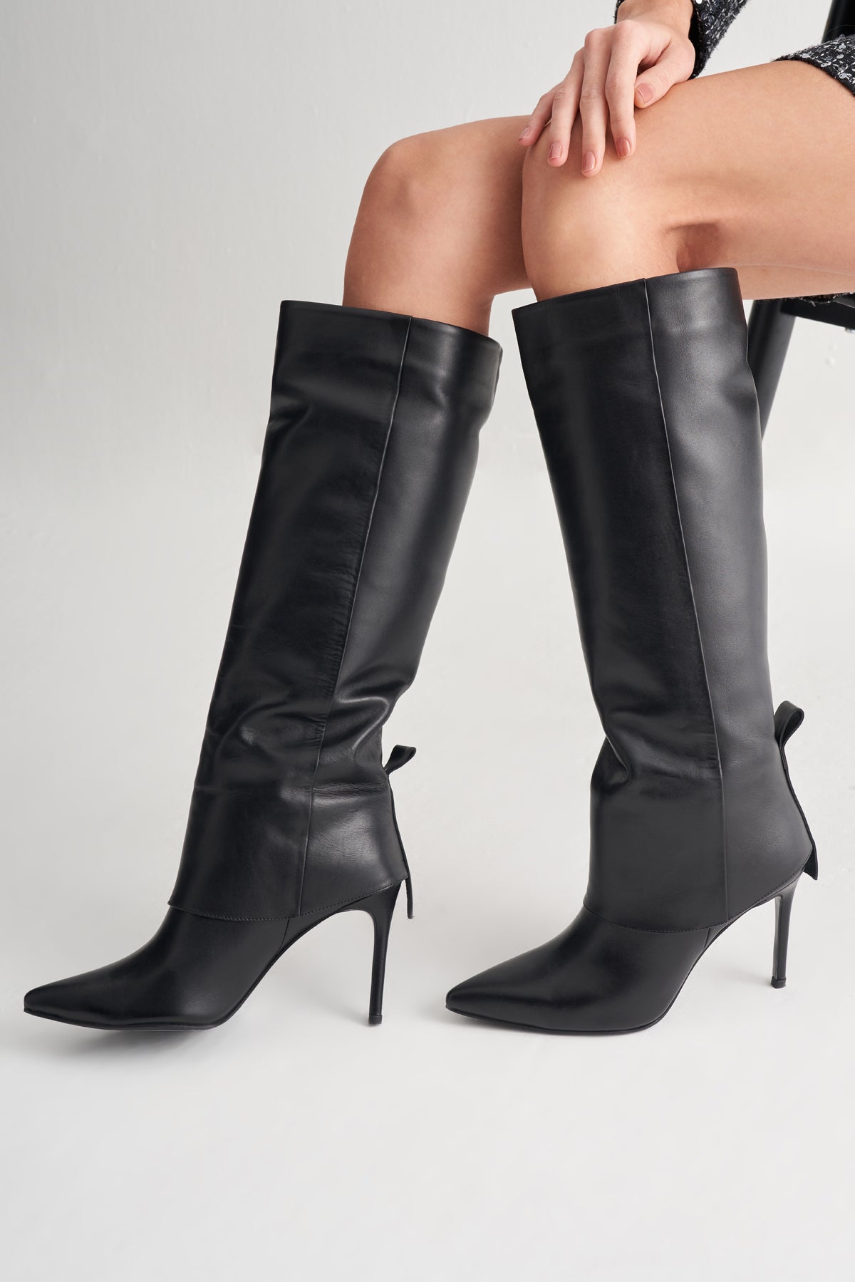 Utopian %100 Deri Diz Üstü Çizme – Siyah & Kahve