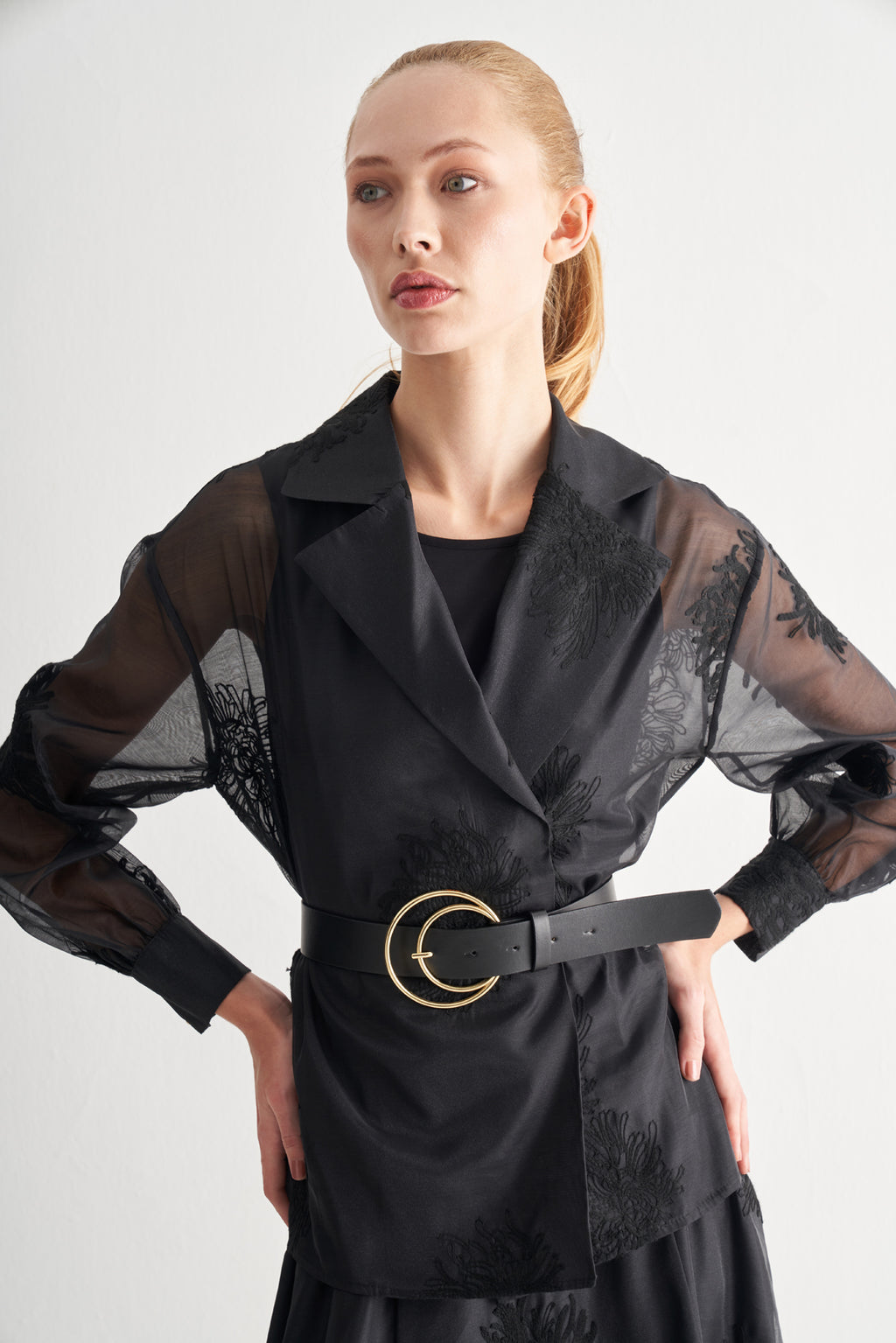 Utopian Transparan İşlemeli Ceket