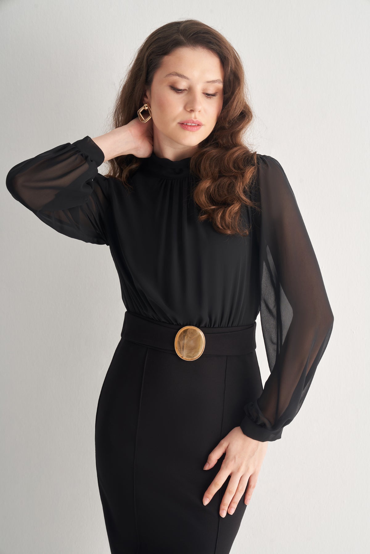 Utopian Şifon Kollu Yüksek Yaka Tokalı Kalem Elbise