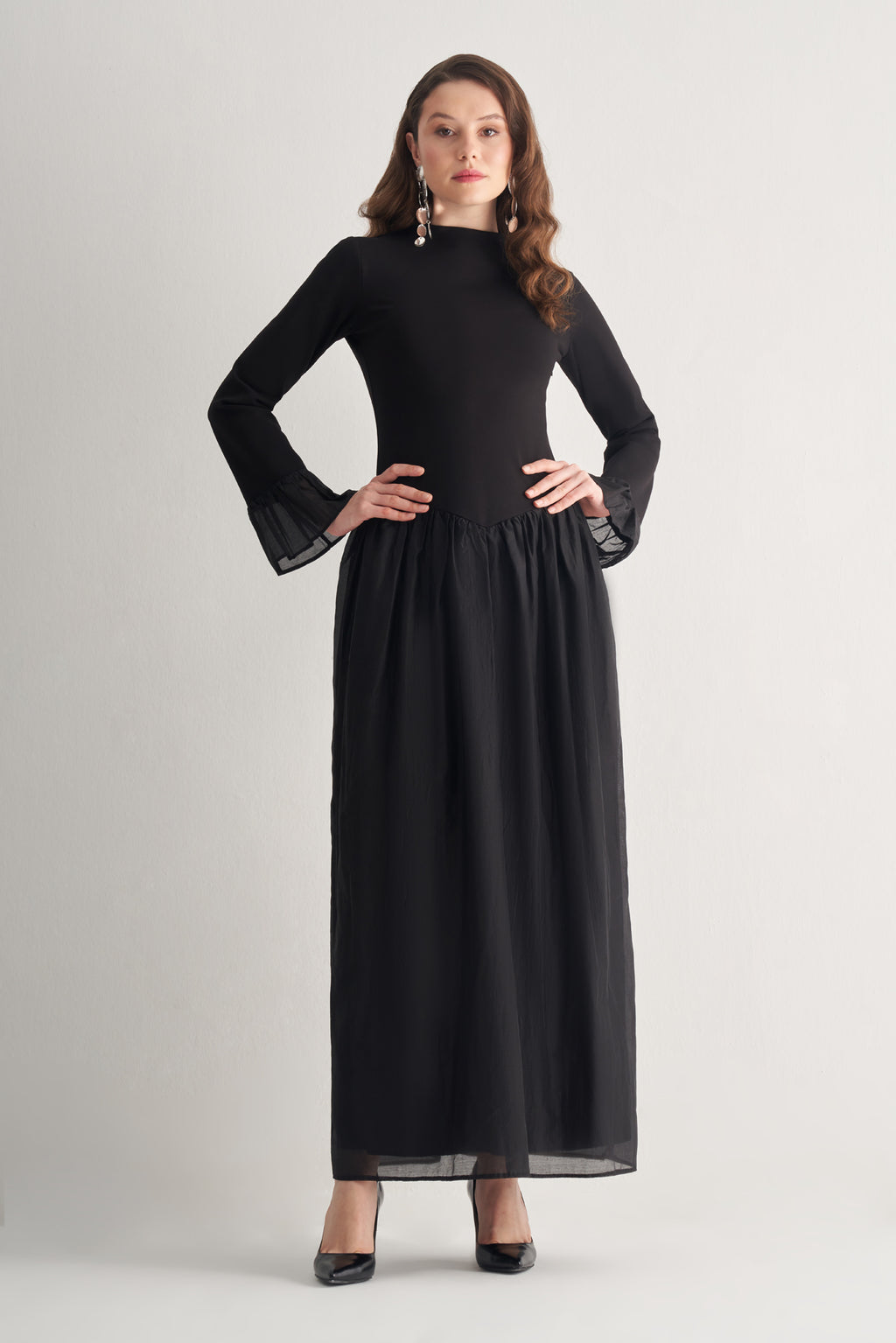 Utopian Siyah Organze Detaylı Uzun Elbise