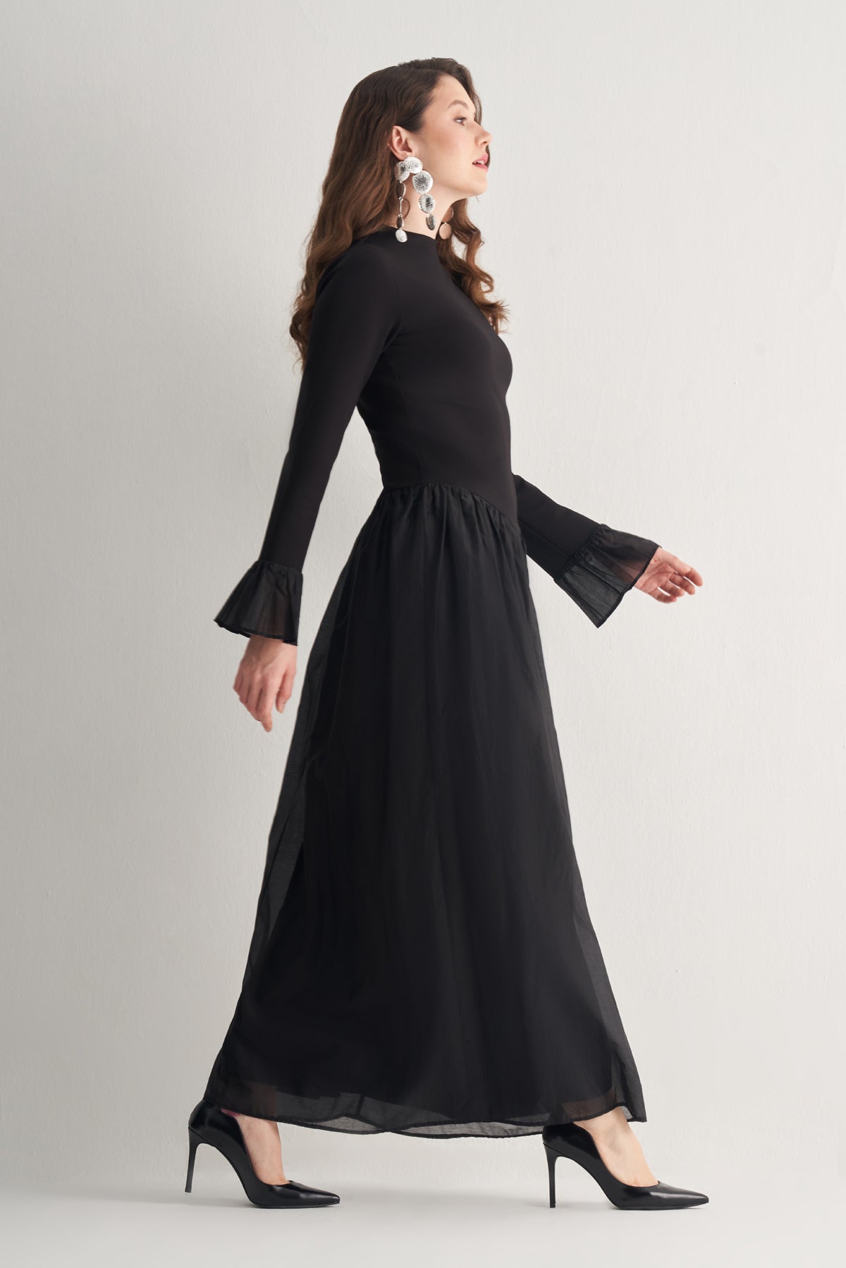 Utopian Siyah Organze Detaylı Uzun Elbise