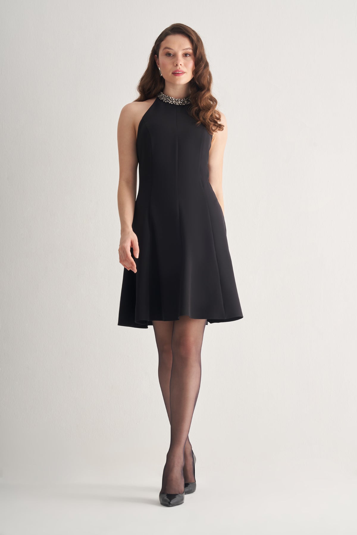 Utopian Taş İşlemeli Halter Yaka A Kesim Elbise