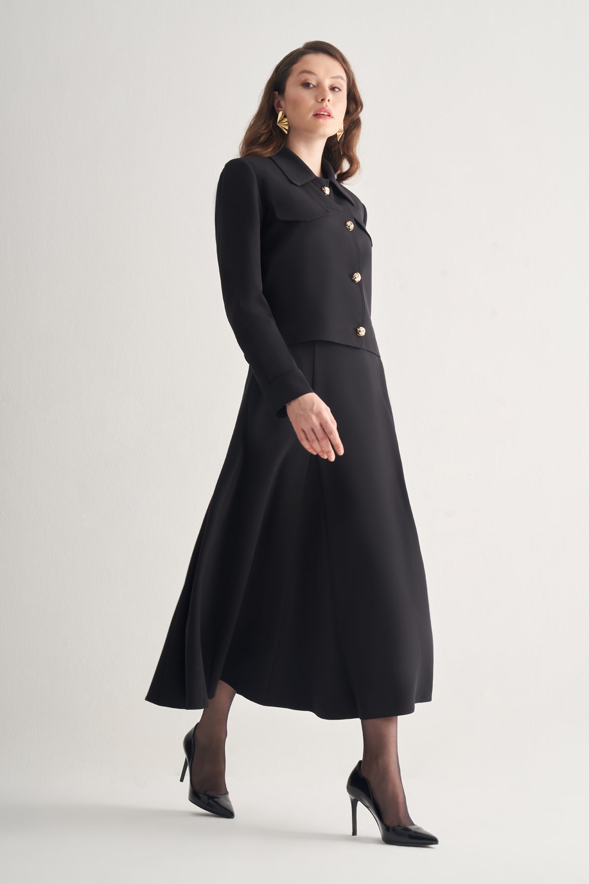 Utopian Altın Düğmeli Kısa Ceket