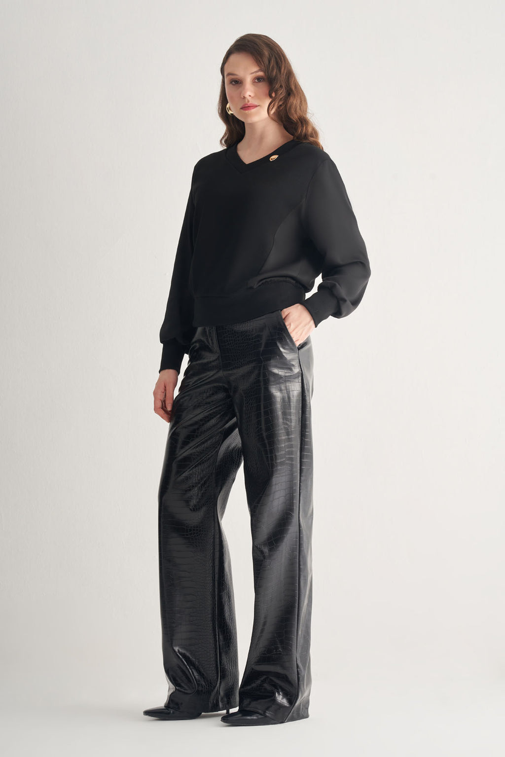 Utopian V Yaka Gold Aksesuarlı Bluz