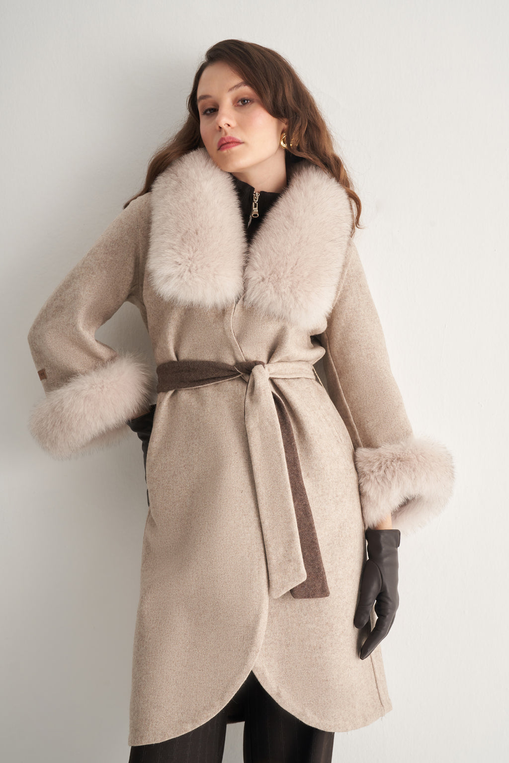 Utopian Gerçek Kürk Yakalı ve Manşetli Kuşaklı Kaban