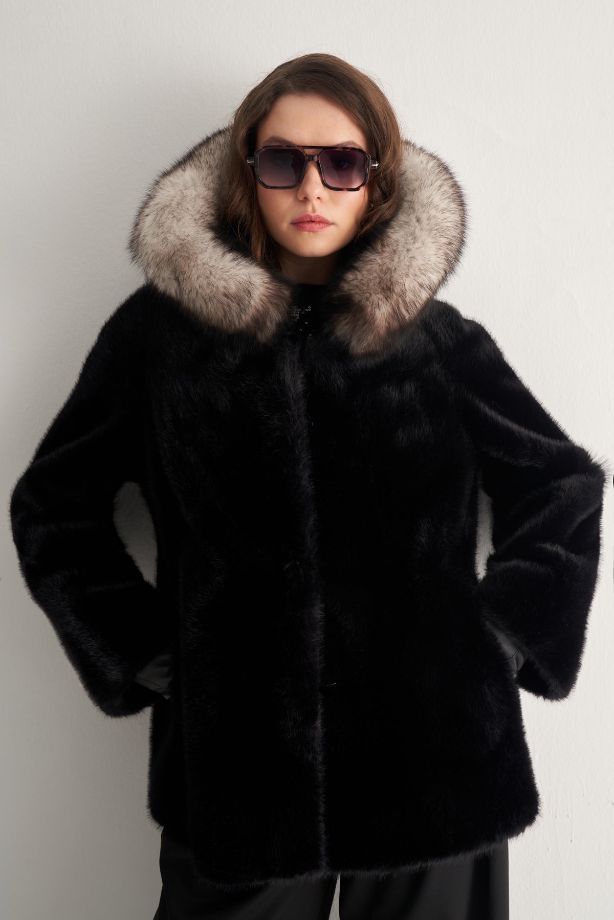 Utopian Peluş Kürklü Kapüşonlu Kaban