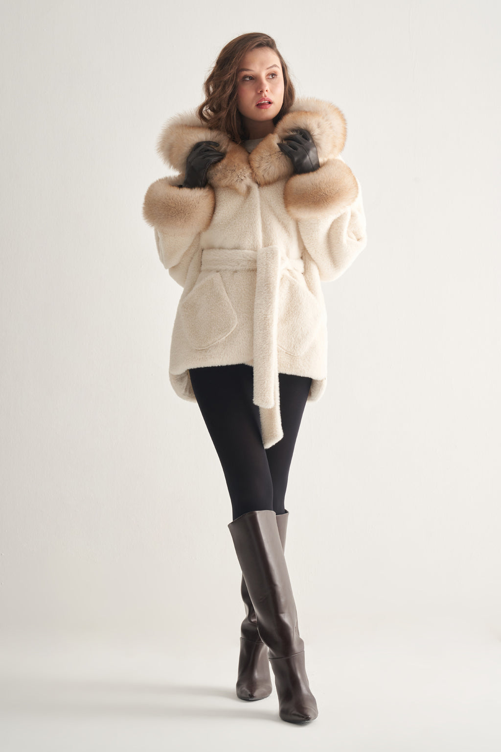 Utopian Kürk Detaylı Kapüşonlu Peluş Kaban