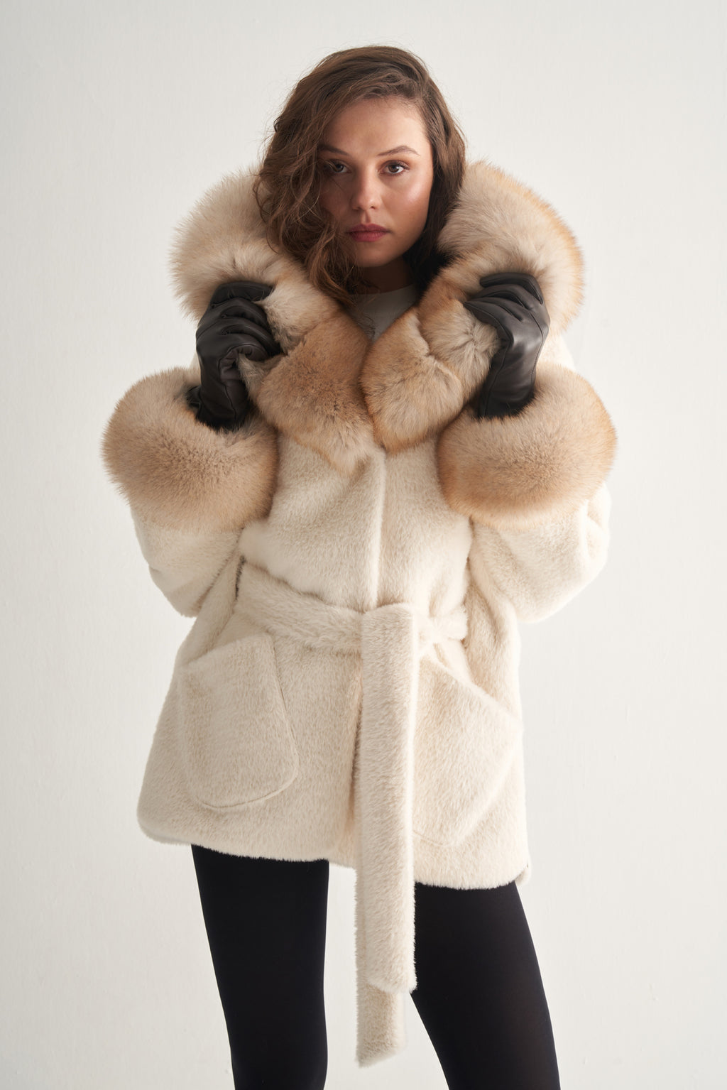 Utopian Kürk Detaylı Kapüşonlu Peluş Kaban