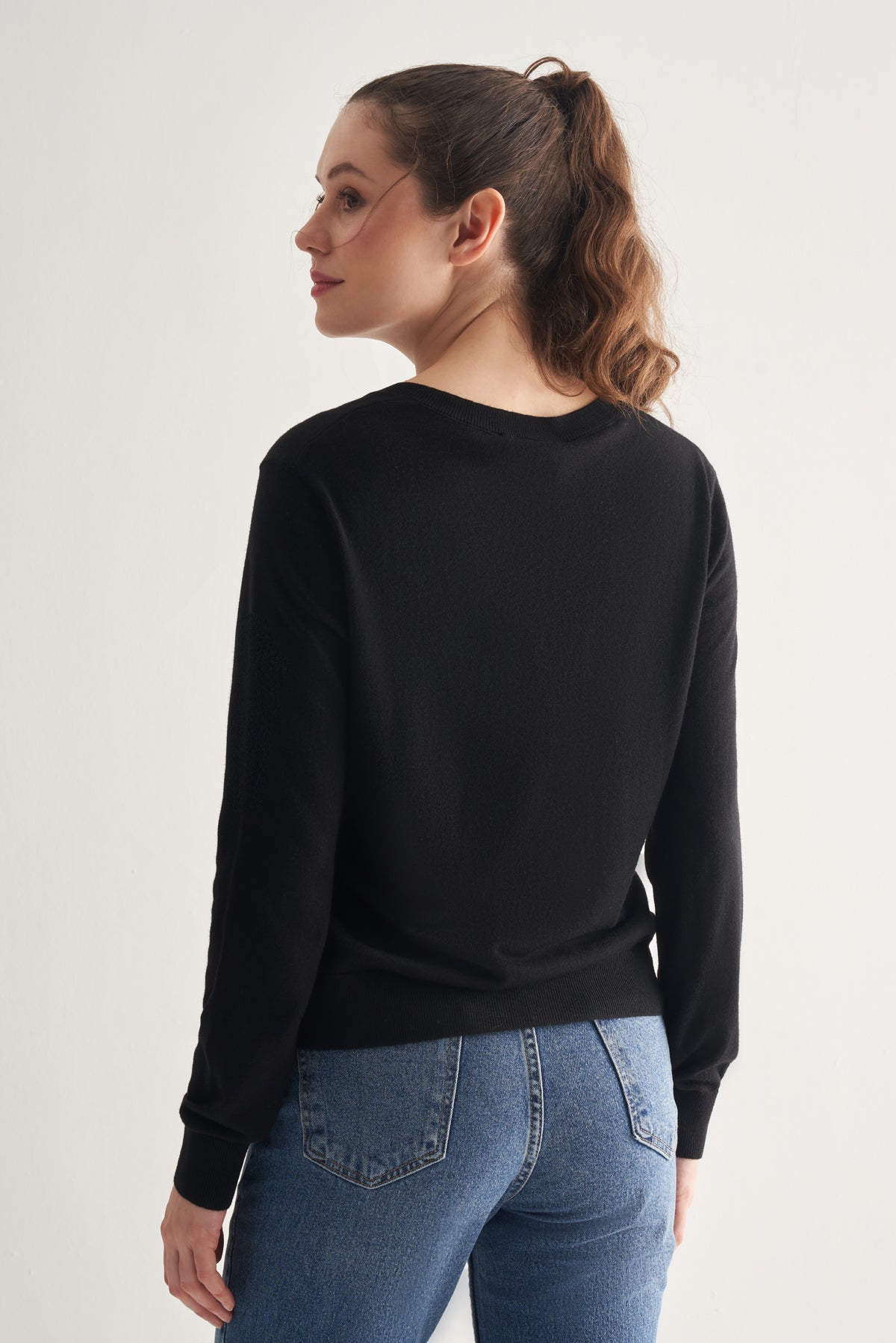 Utopian Pul İşlemeli V Yaka Triko