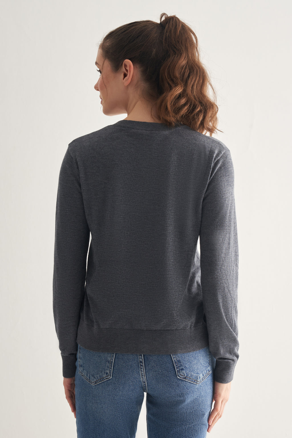 Utopian Pul İşlemeli V Yaka Triko