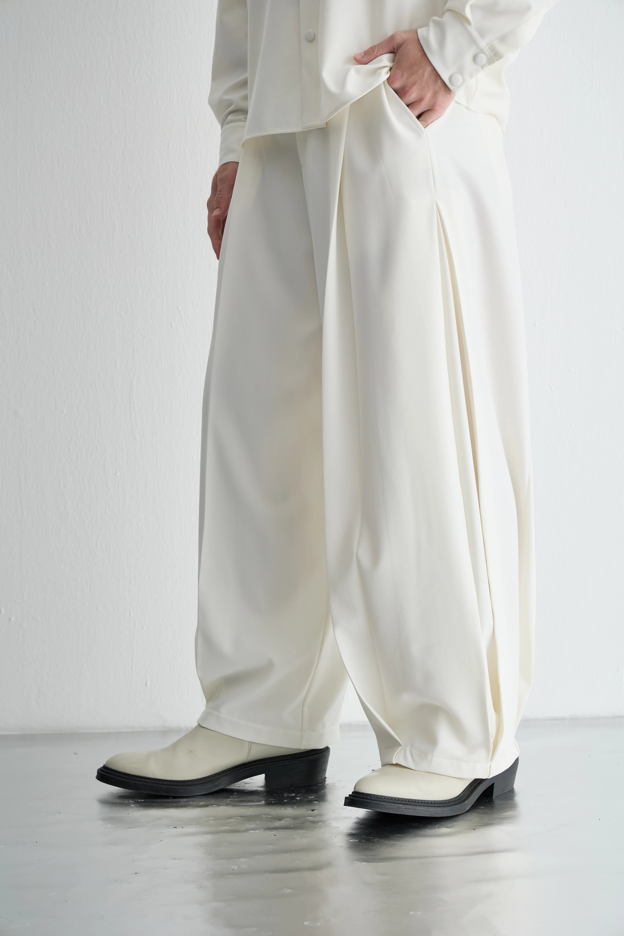 Gaia n Uranos Yüksek Bel Pileli Beyaz Pantolon