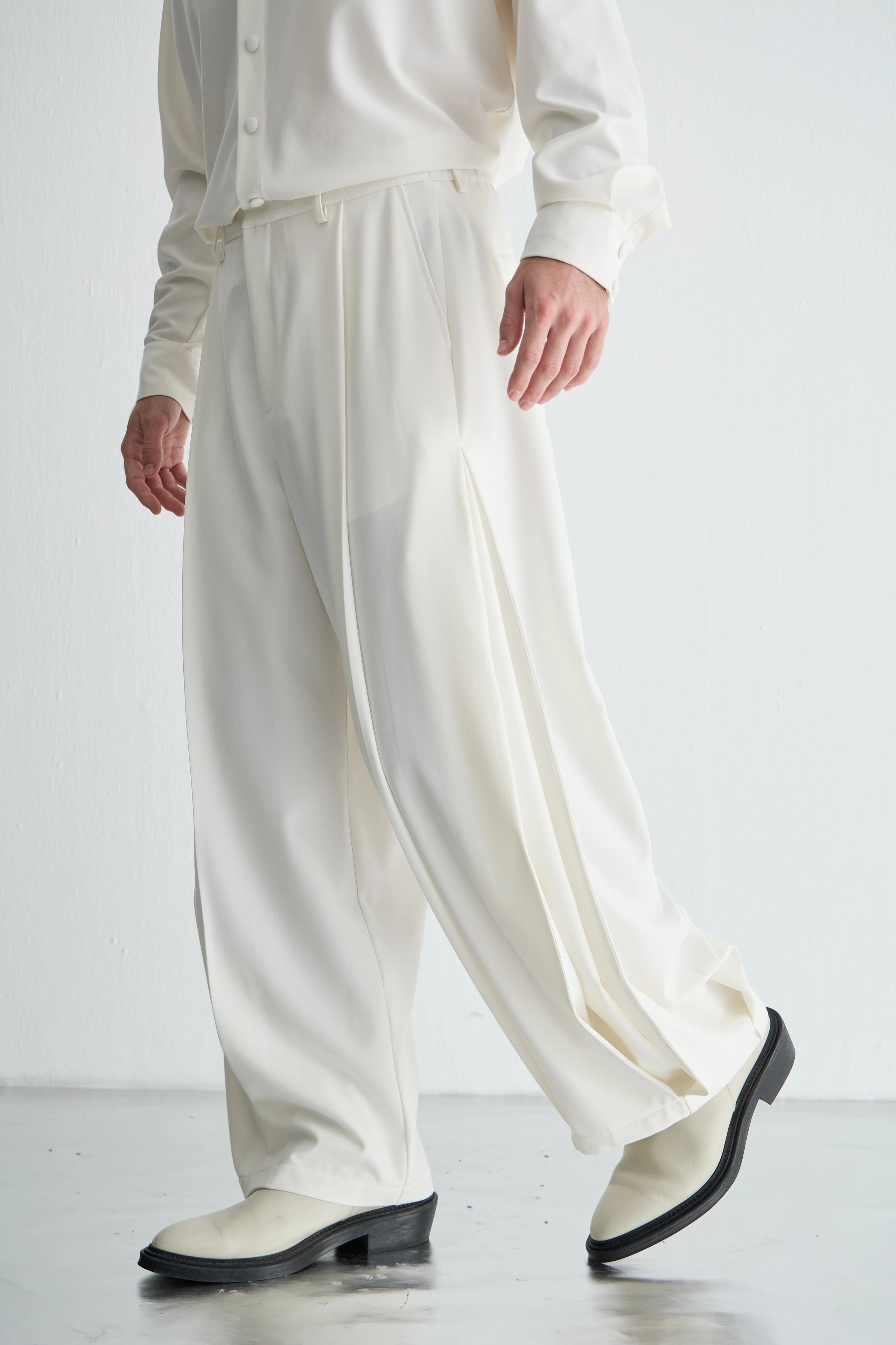 Gaia n Uranos Yüksek Bel Pileli Beyaz Pantolon