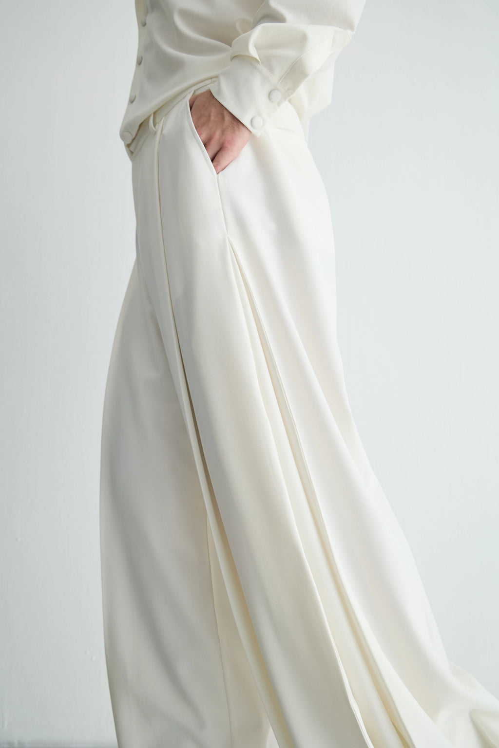 Gaia n Uranos Yüksek Bel Pileli Beyaz Pantolon