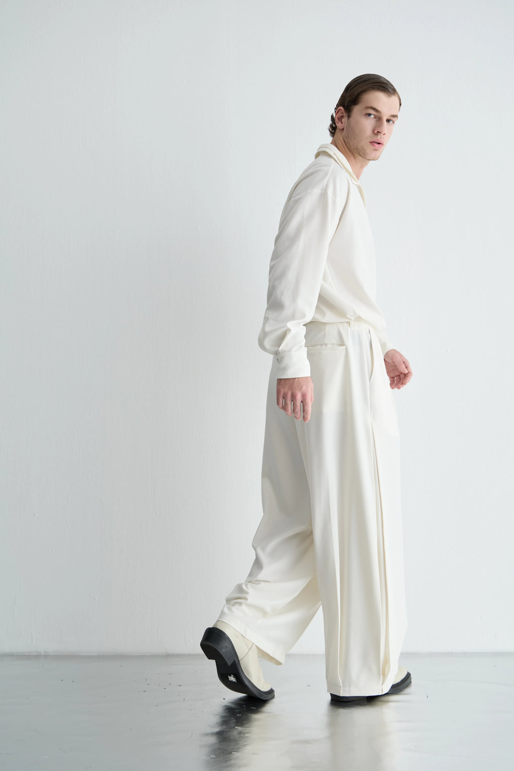 Gaia n Uranos Yüksek Bel Pileli Beyaz Pantolon