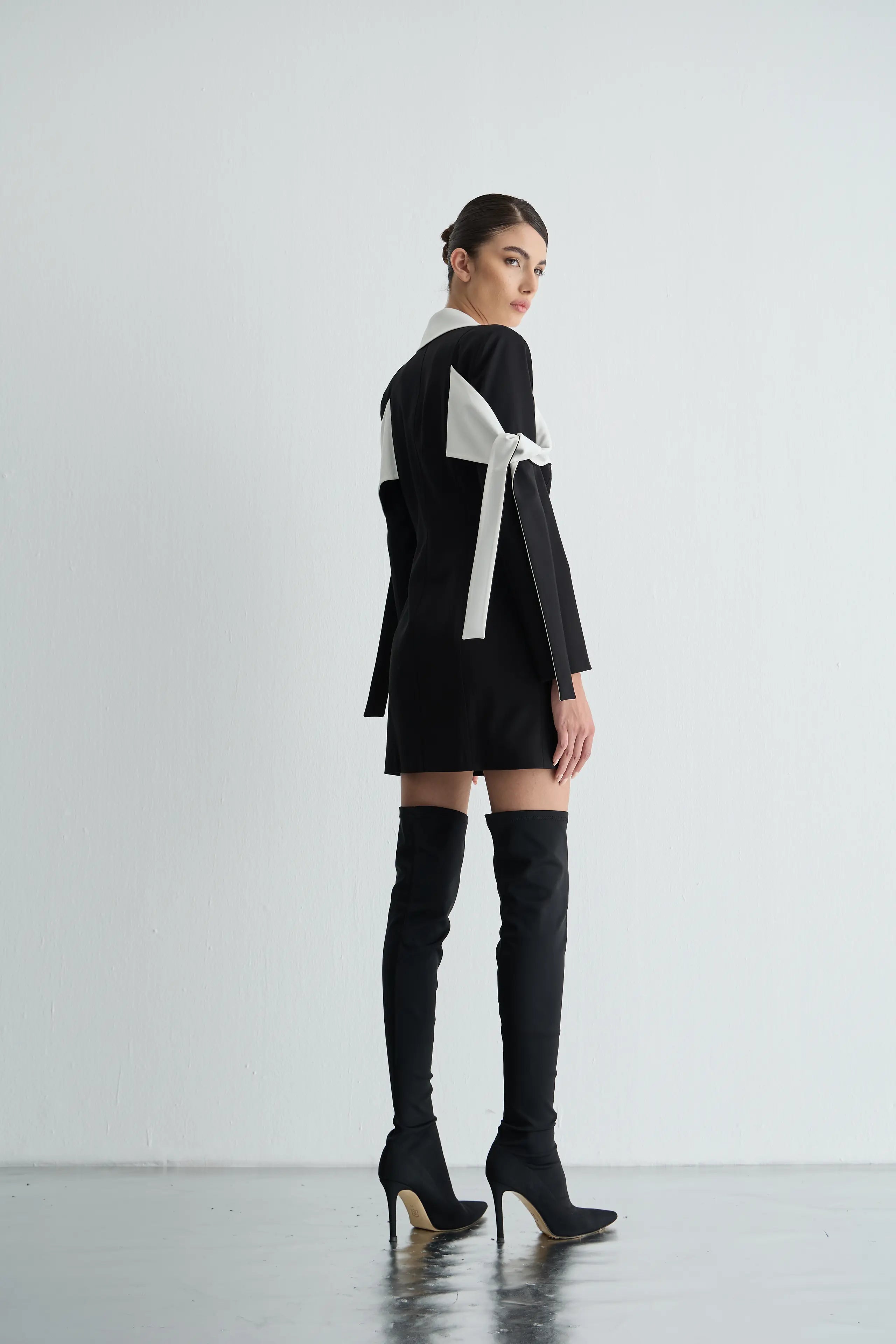 Gaia n Uranos Fiyonk Detaylı Mini Ceket Elbise