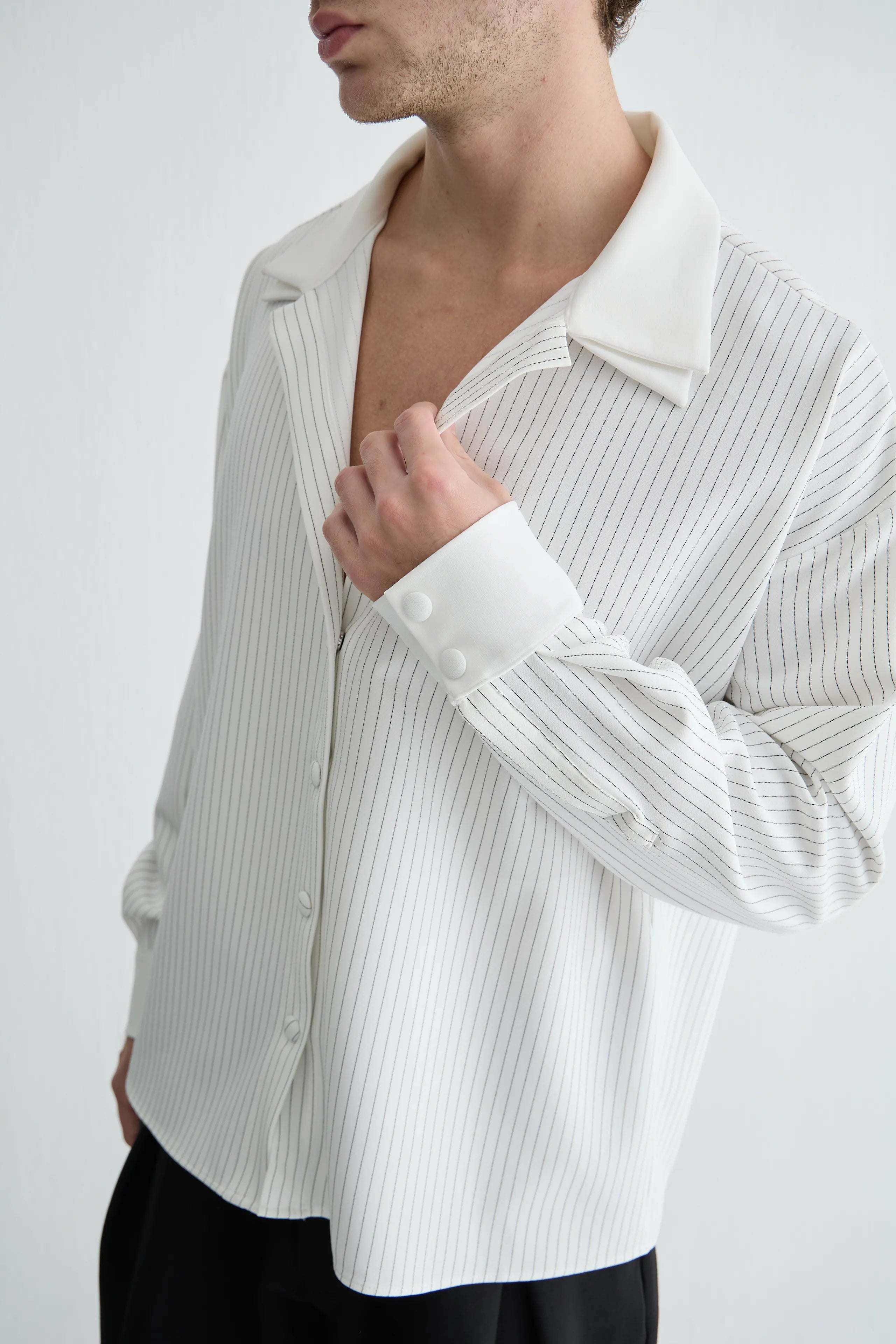 Gaia n Uranos Çizgili Çift Yaka Oversize Beyaz Gömlek