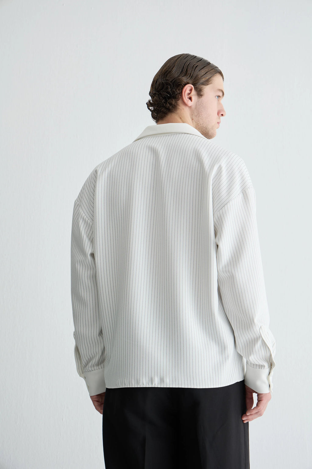 Gaia n Uranos Çizgili Çift Yaka Oversize Beyaz Gömlek