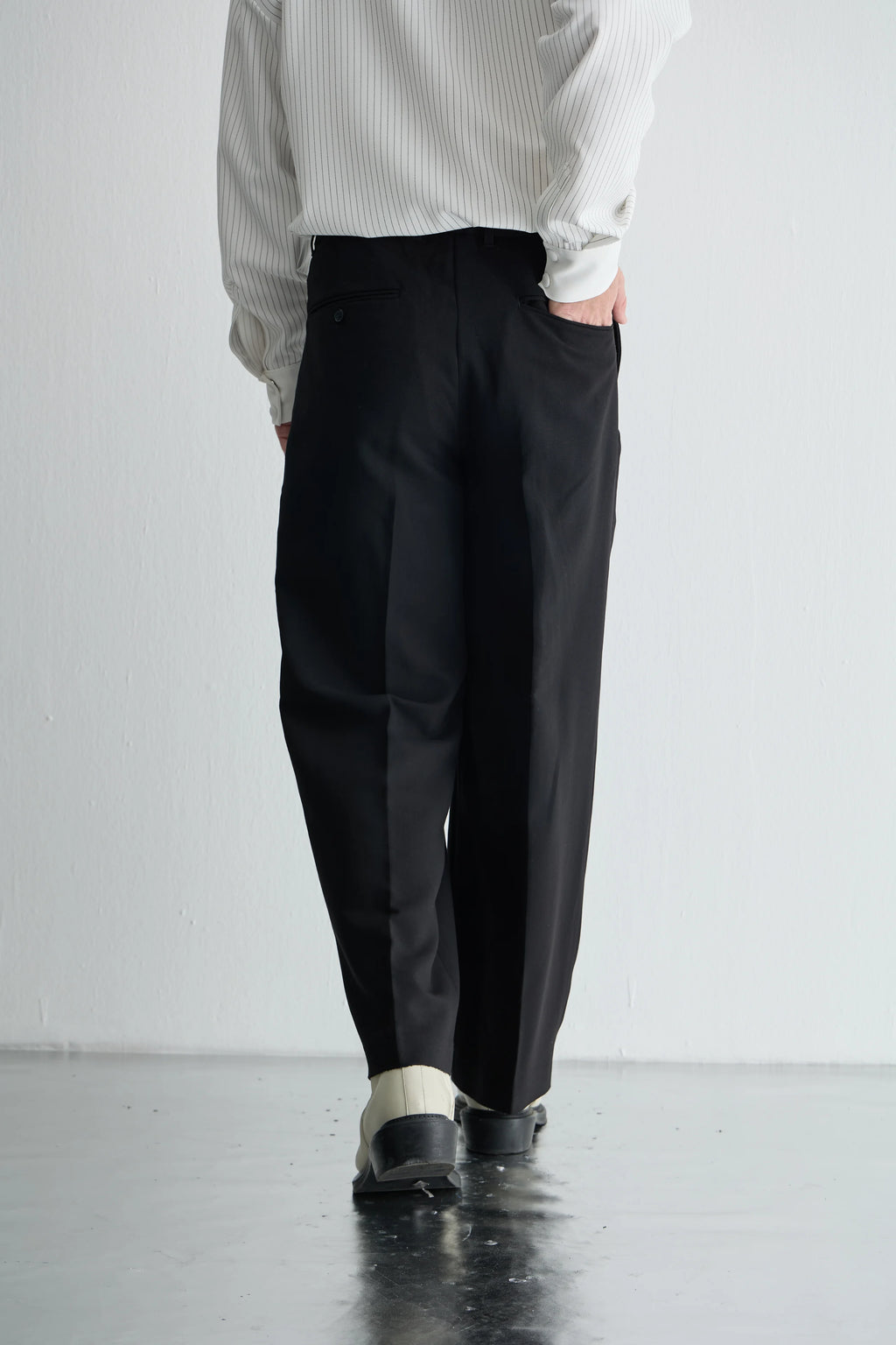 Gaia n Uranos Yüksek Bel Pileli Siyah Pantolon