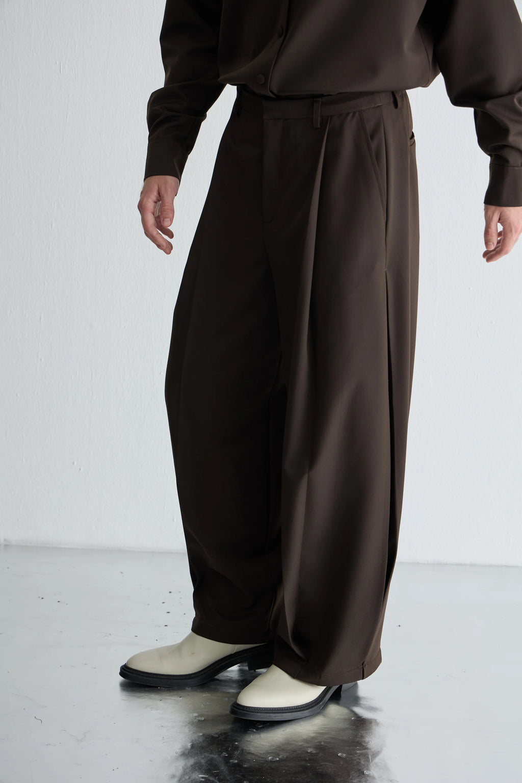 Gaia n Uranos Yüksek Bel Pileli Kahverengi Pantolon