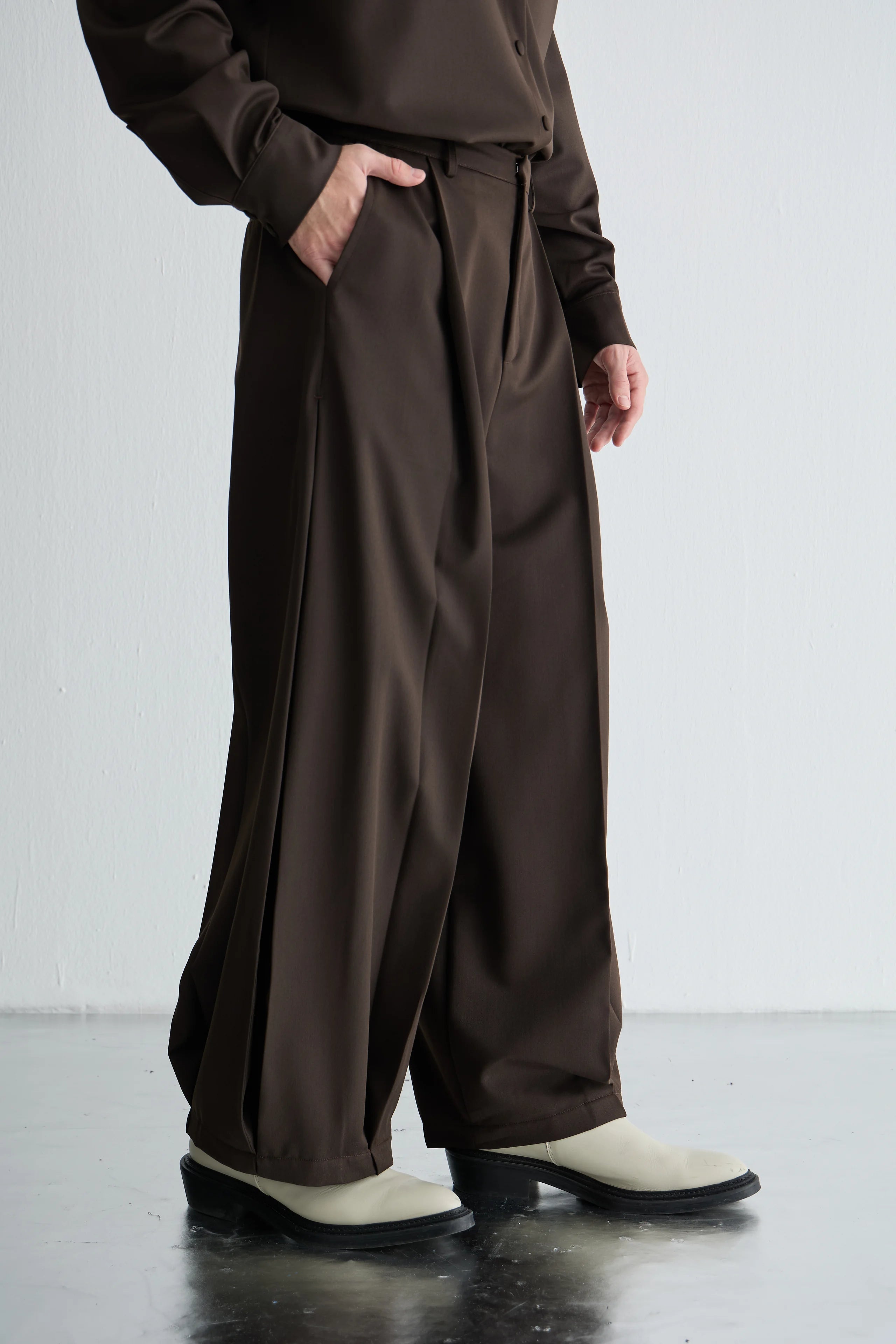 Gaia n Uranos Yüksek Bel Pileli Kahverengi Pantolon