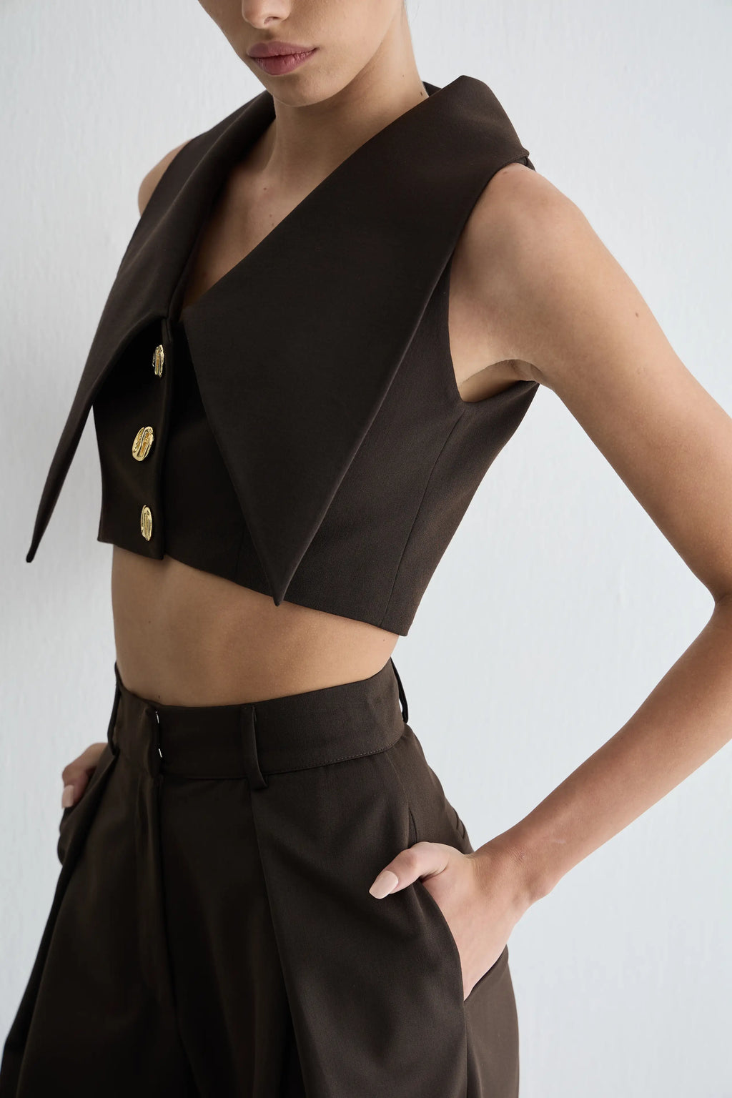 Gaia n Uranos Arkaik Kesim Modernist Crop Yelek