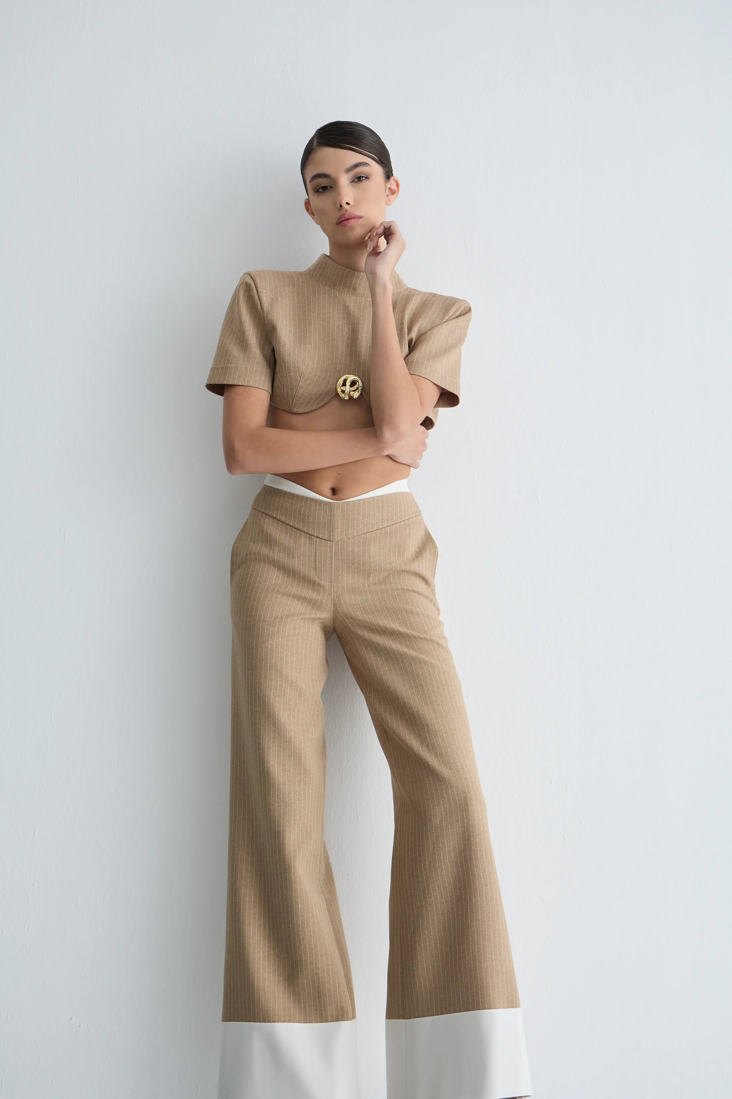 Gaia n Uranos İkonik Gold Tokalı Crop Bluz