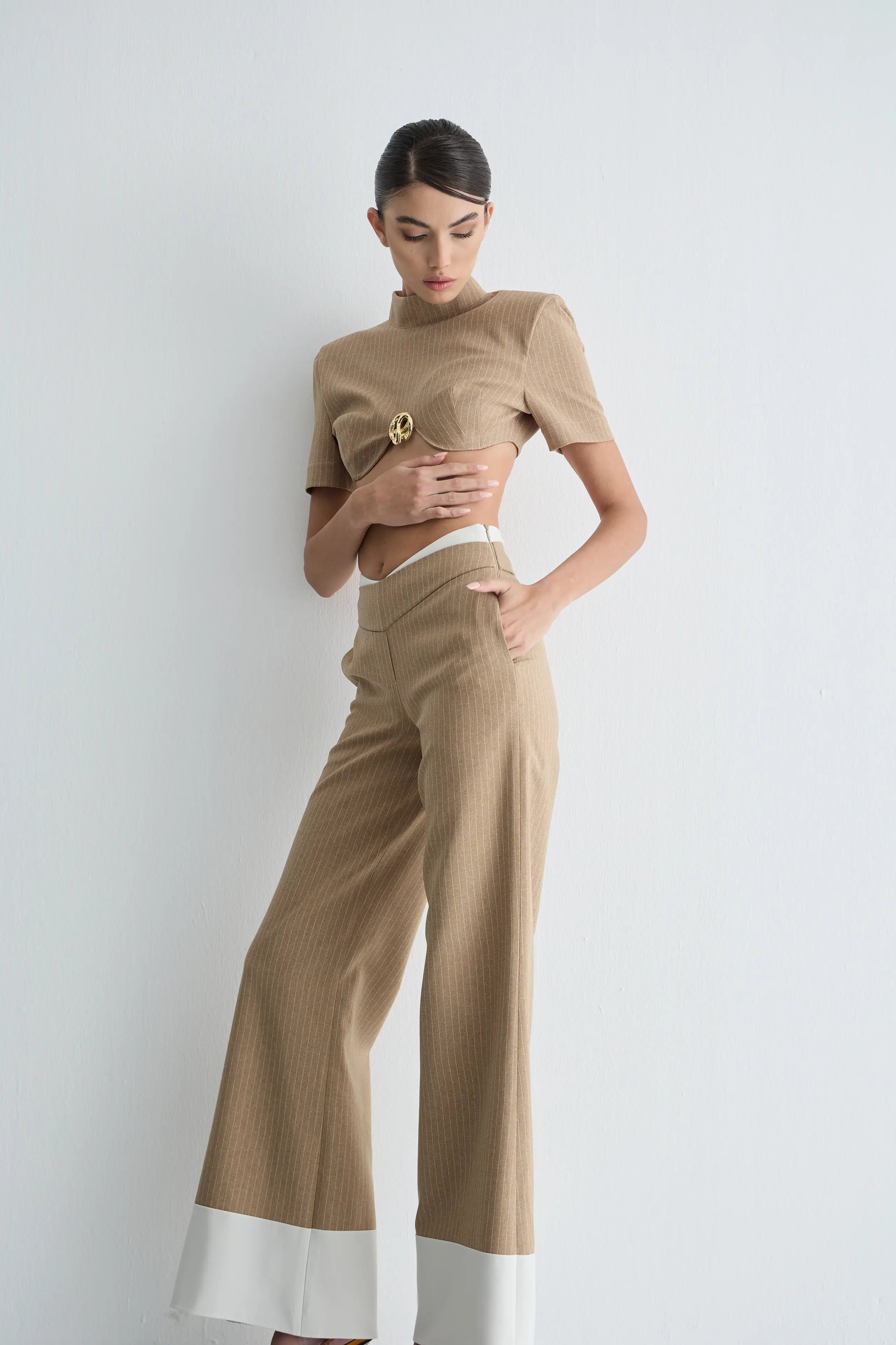 Gaia n Uranos İkonik Gold Tokalı Crop Bluz