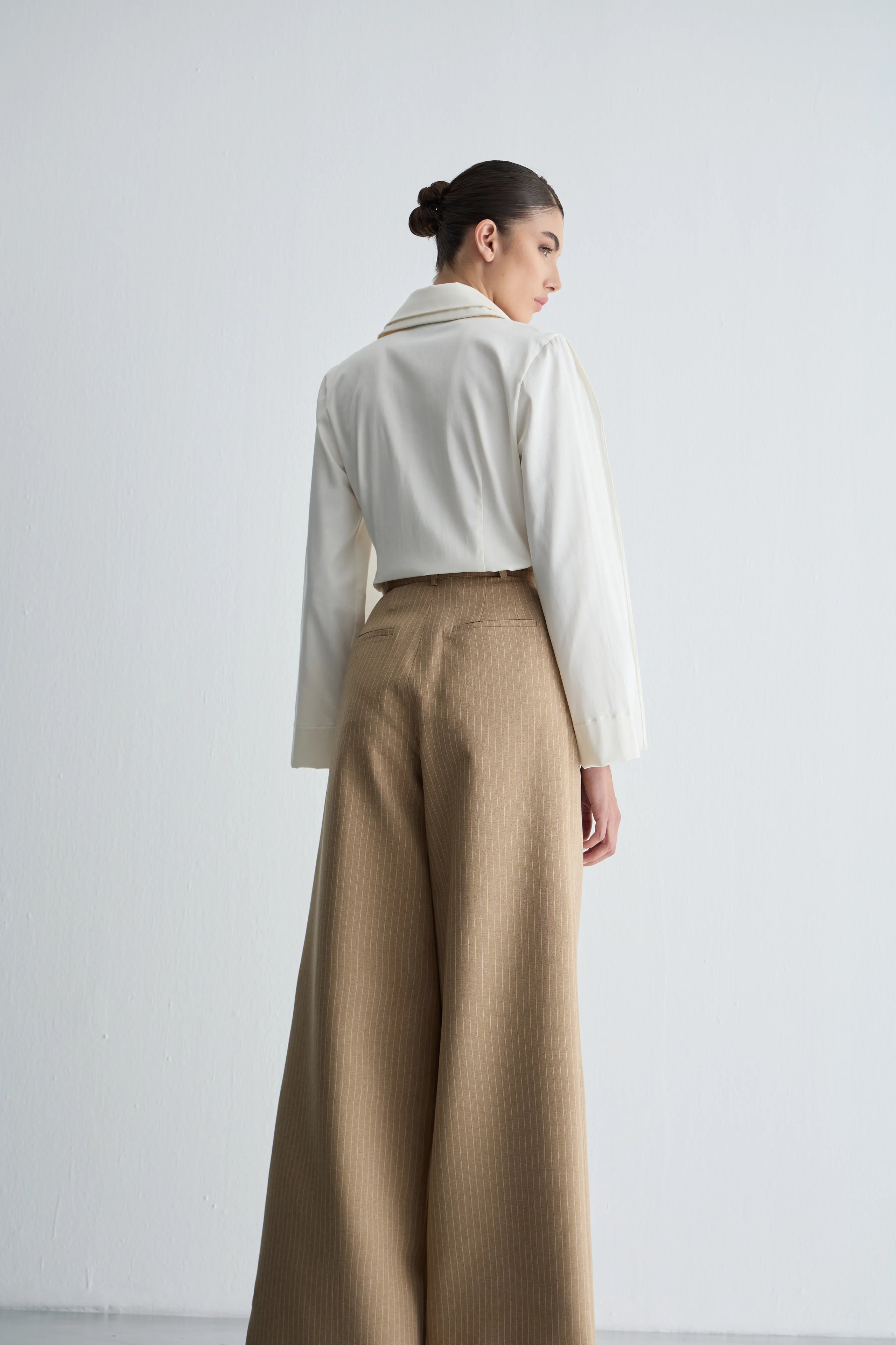 Gaia n Uranos Ekru Fular Yaka Gömlek