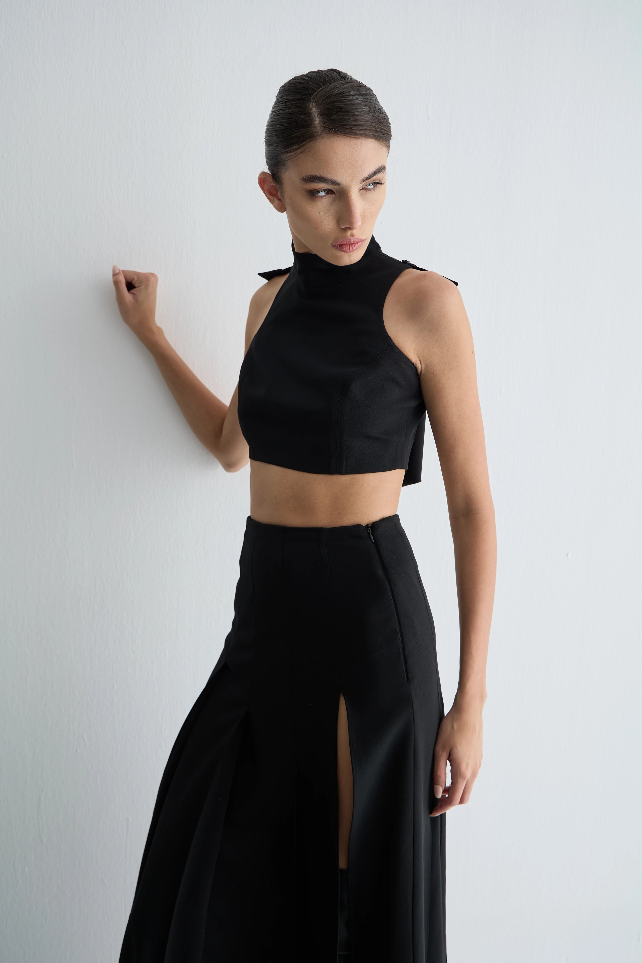 Gaia n Uranos Siyah Kapüşon Detaylı Crop Üst