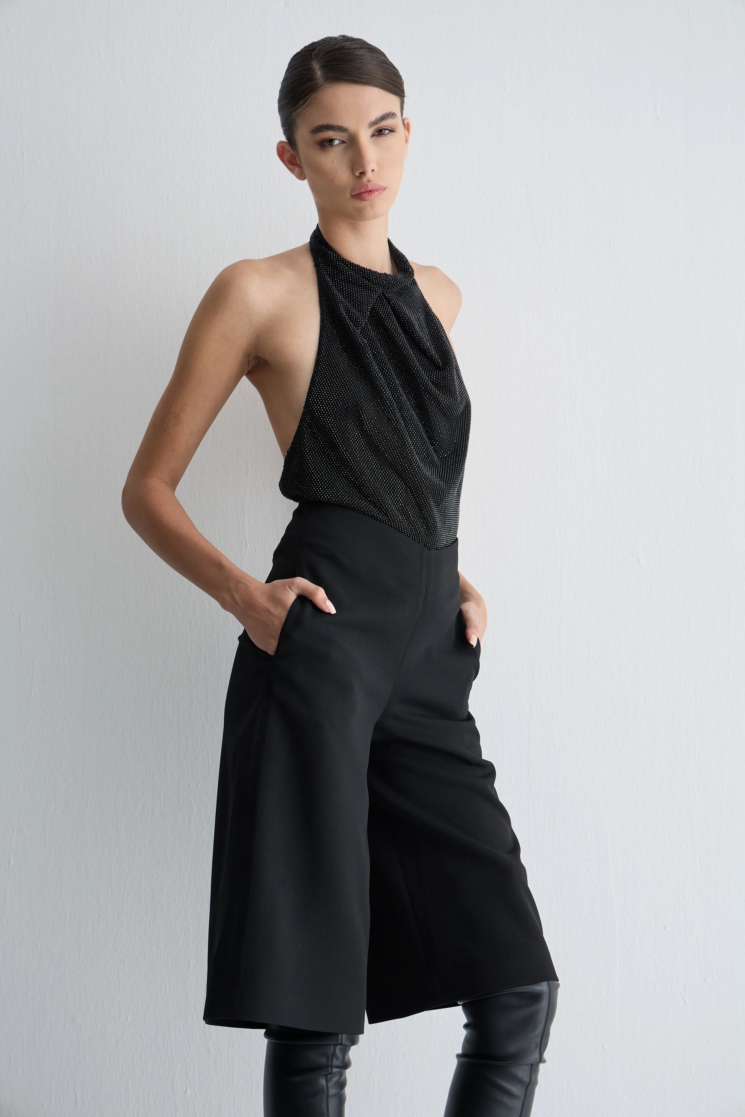 Gaia n Uranos Siyah Yüksek Bel V Detaylı Bermuda Şort