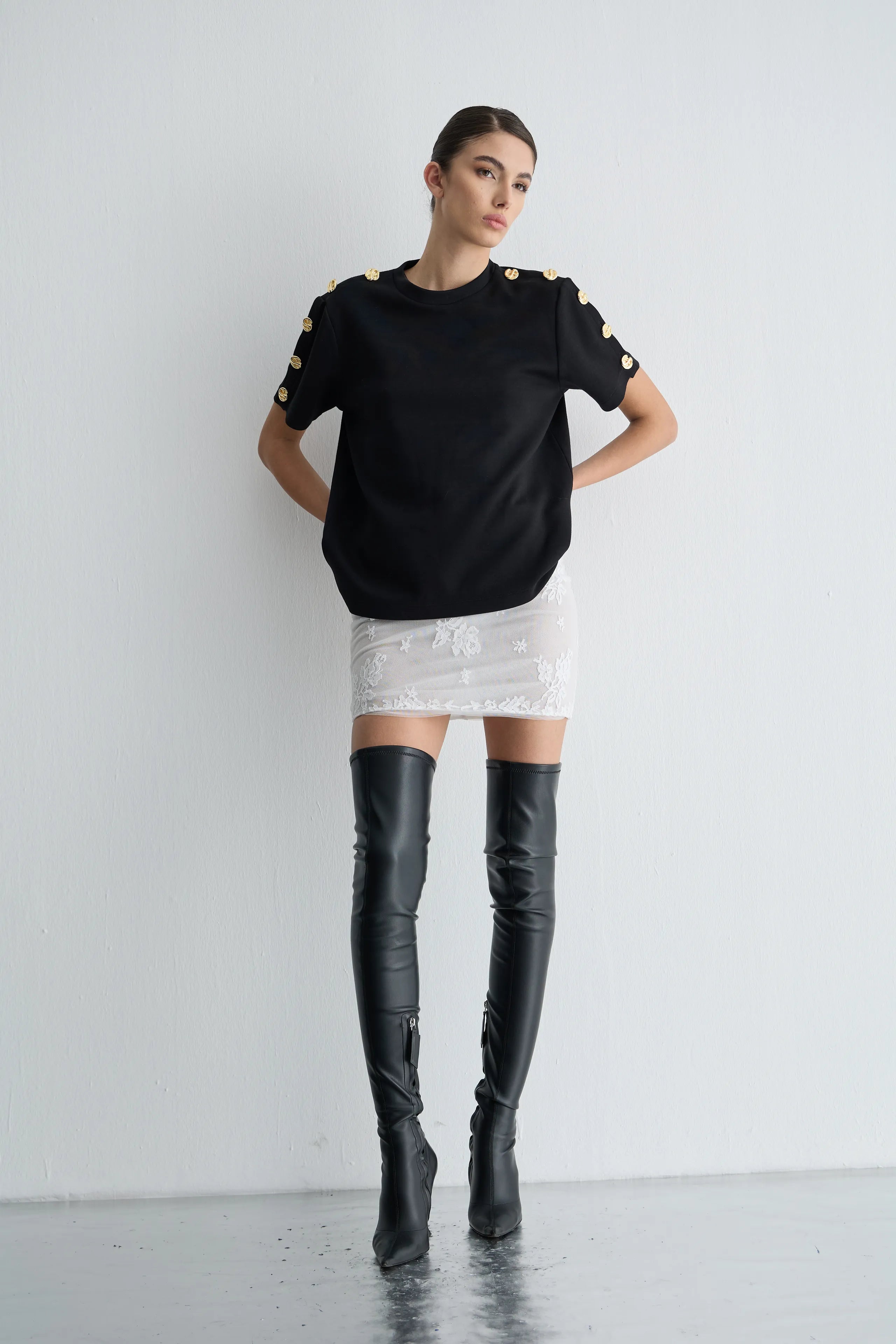 Gaia n Uranos Omuzdan Gold Düğmeli Tshirt