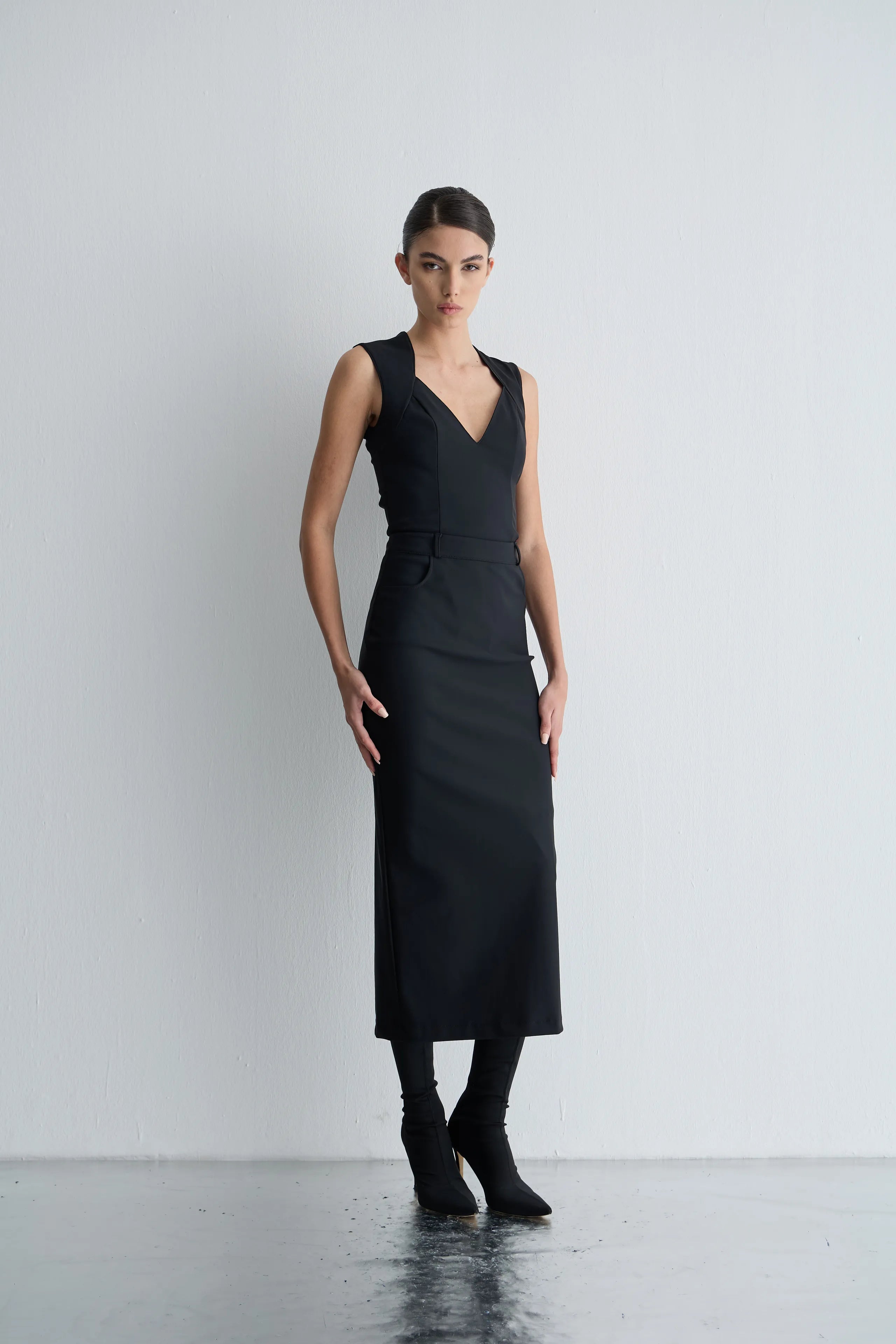 Gaia n Uranos Kolsuz V Yaka Bodysuit