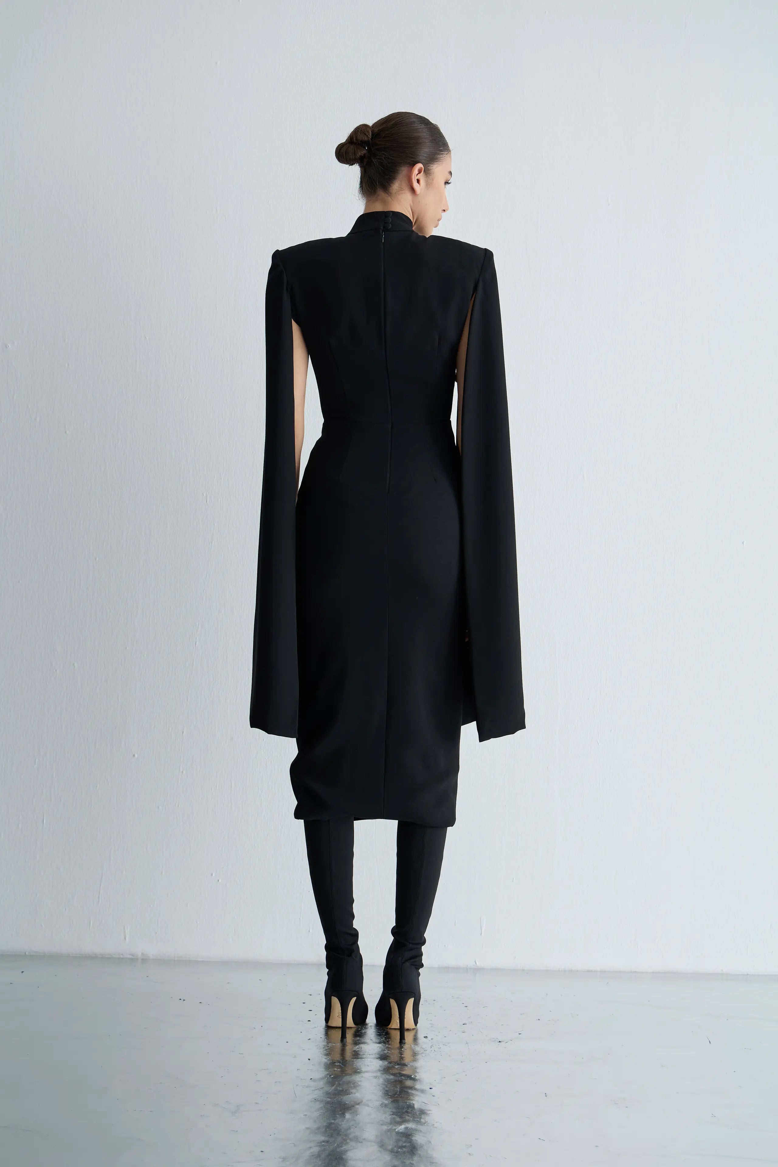 Gaia n Uranos Pelerin Kollu Midi Elbise