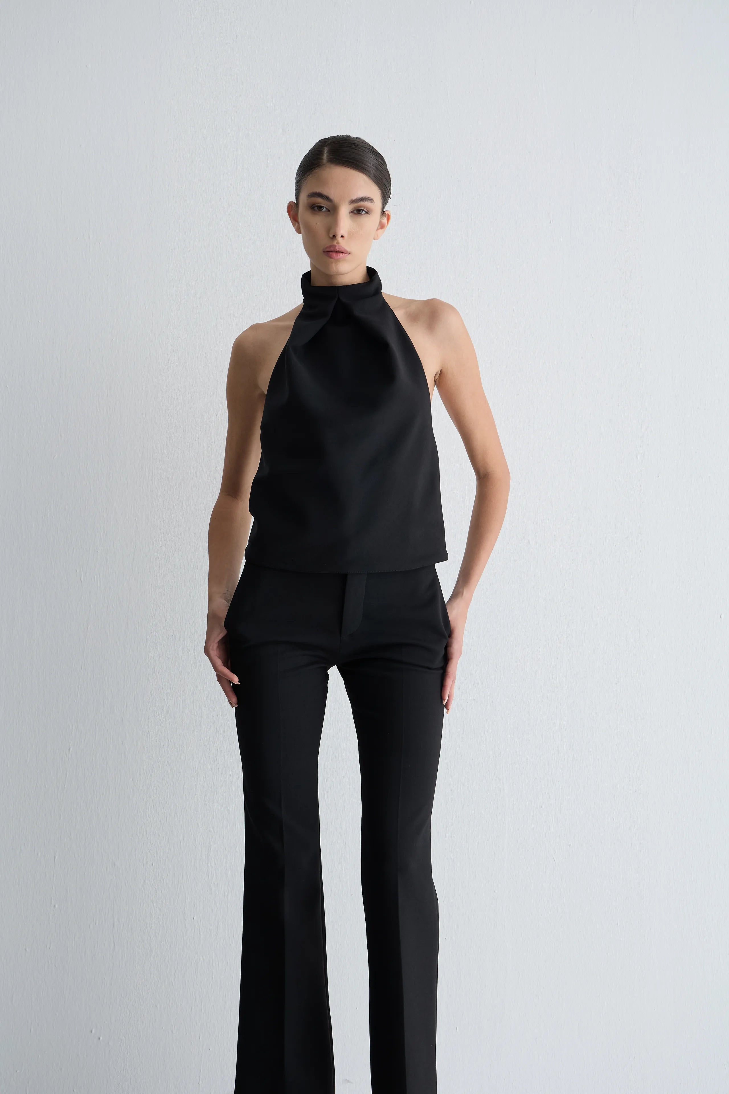 Gaia n Uranos Sırt Dekolteli Halter Yaka Bluz