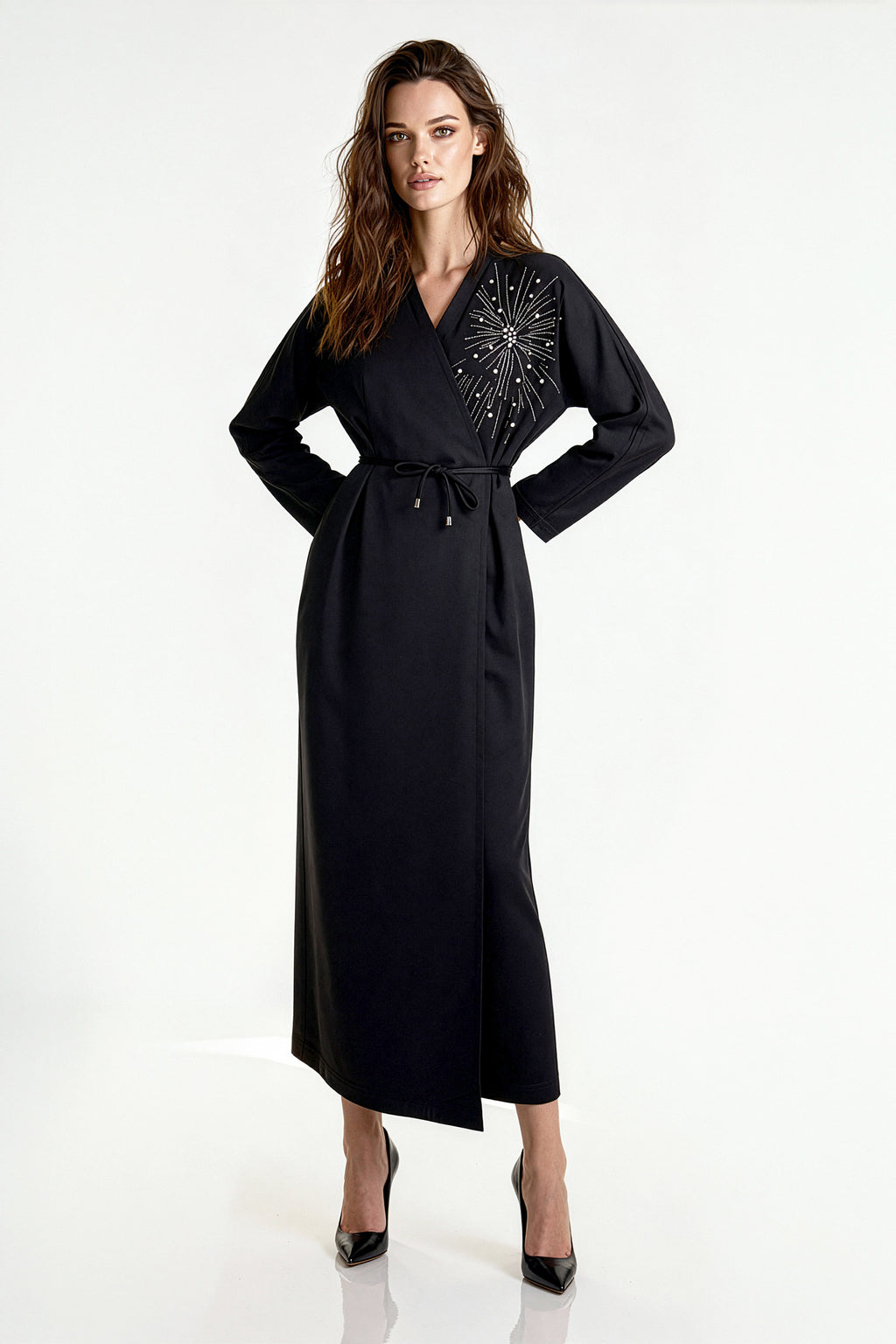 Uzun Kollu Anvelop Nakış Detaylı Uzun Elbise