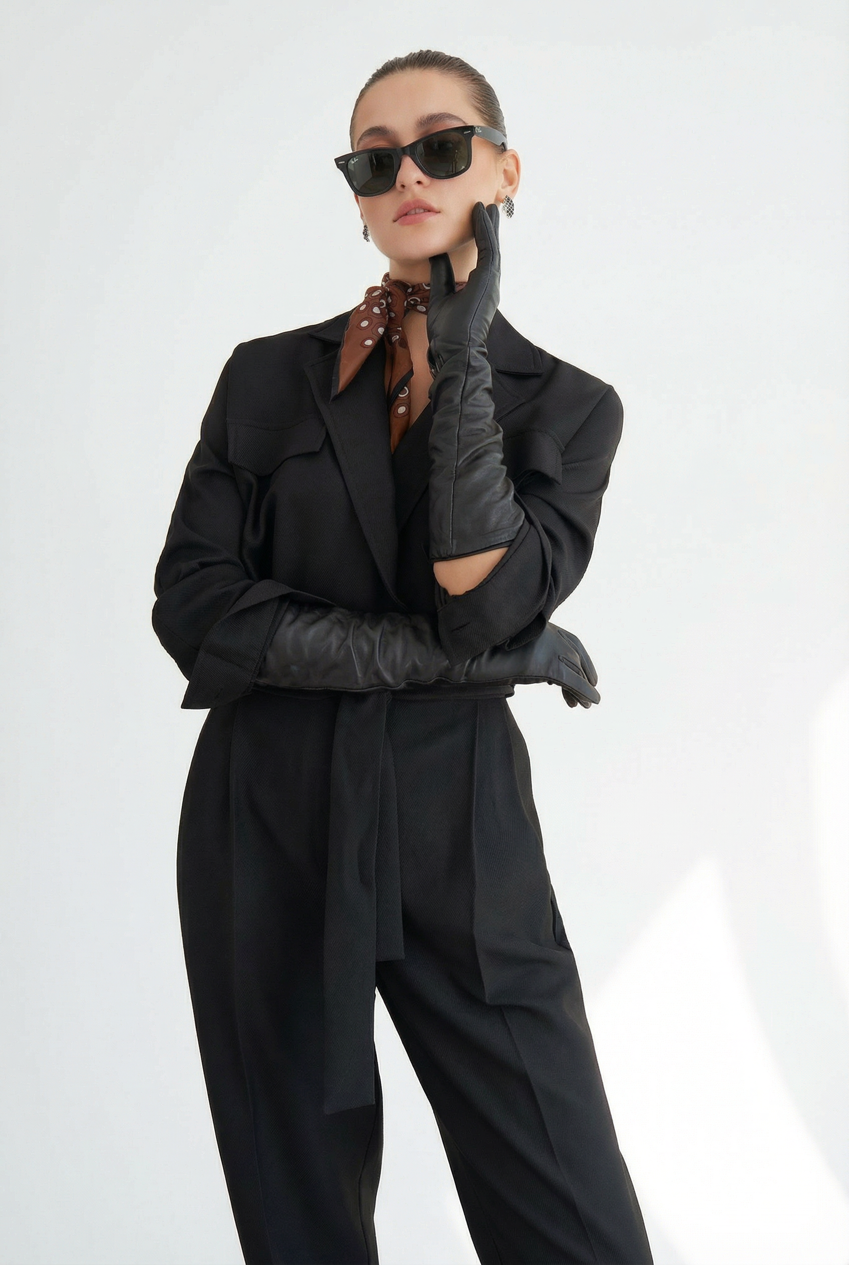 Utopian Siyah Kuşaklı Tulum