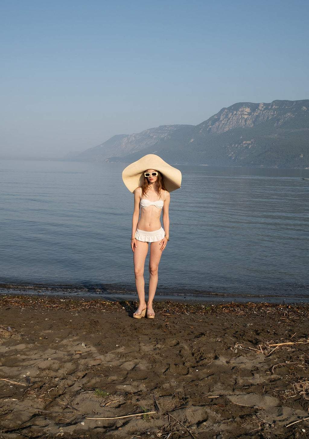 Tiny Balenli Ayarlanabilir Beyaz Bikini Üstü görünüm 4