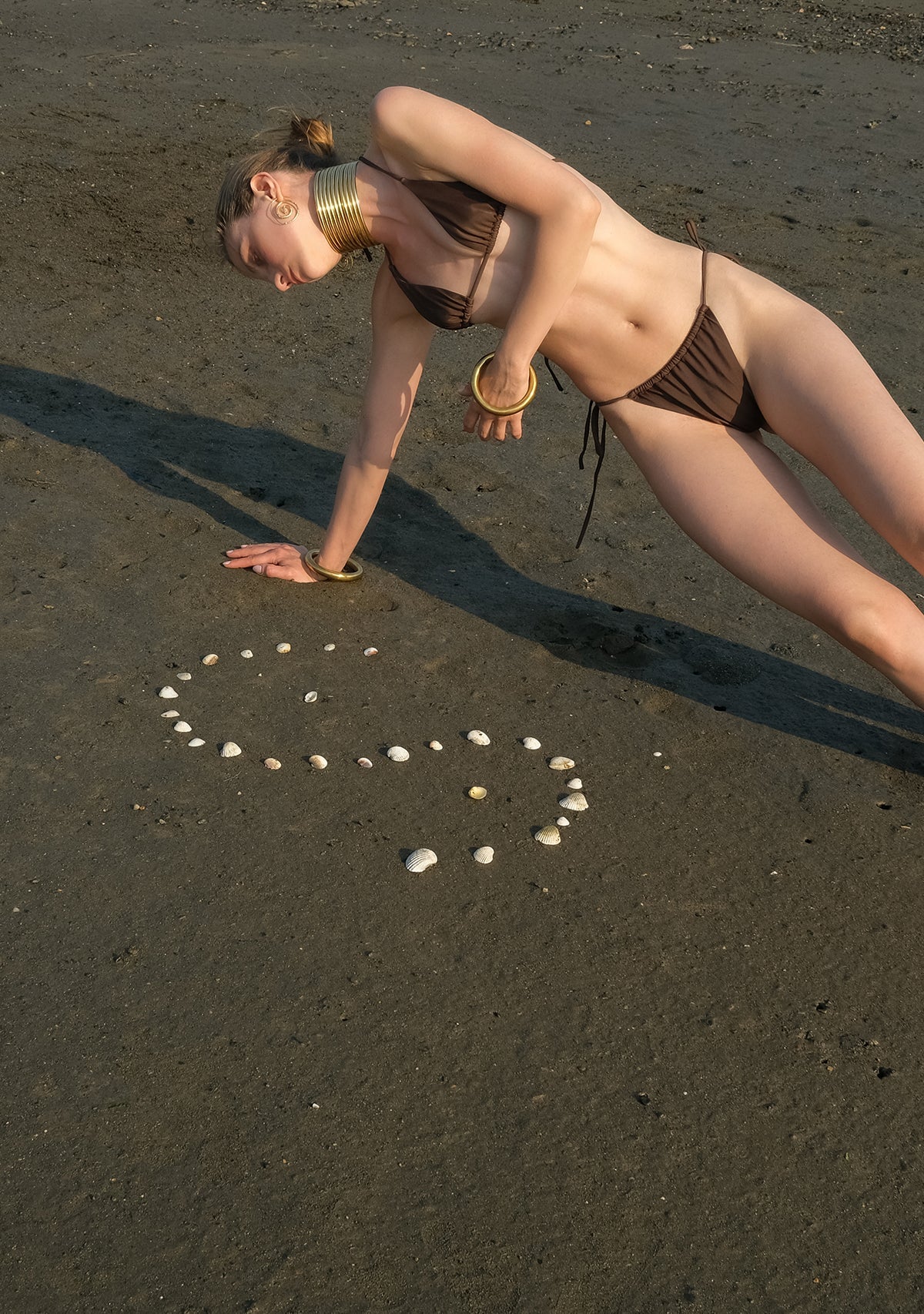 Tiny Kahverengi Üçgen İpli Bikini Üstü görünüm 3