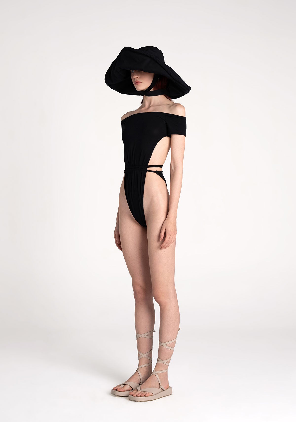 Tiny Siyah Derin Dekolteli Belden Bağlamalı Straplez Bodysuit görünüm 3