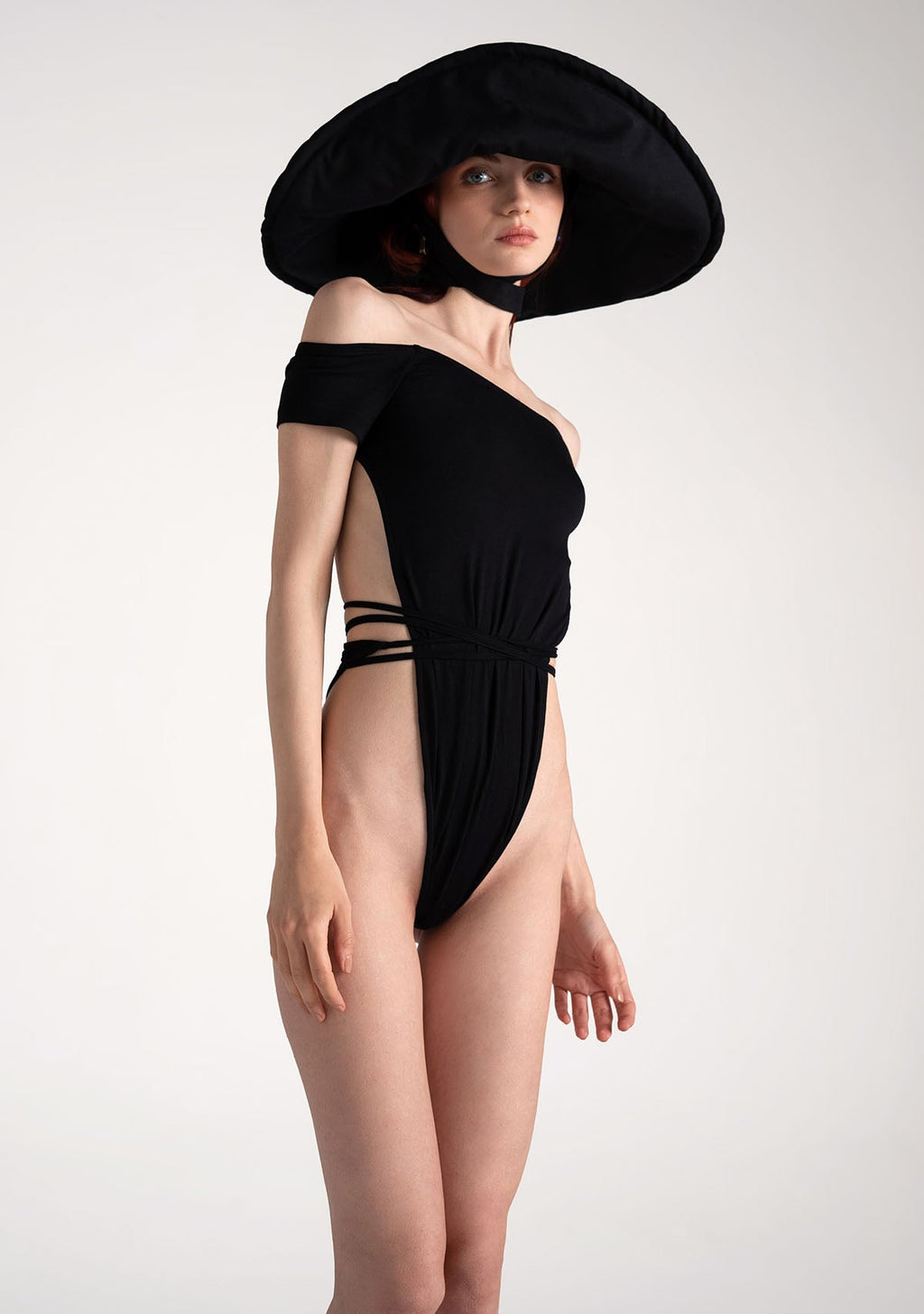 Tiny Siyah Derin Dekolteli Belden Bağlamalı Straplez Bodysuit görünüm 8