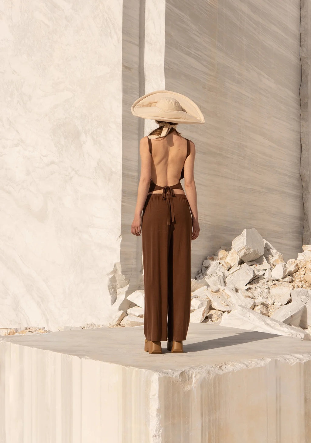 Tiny Sırtı Açık Belden Bağlamalı Bluz