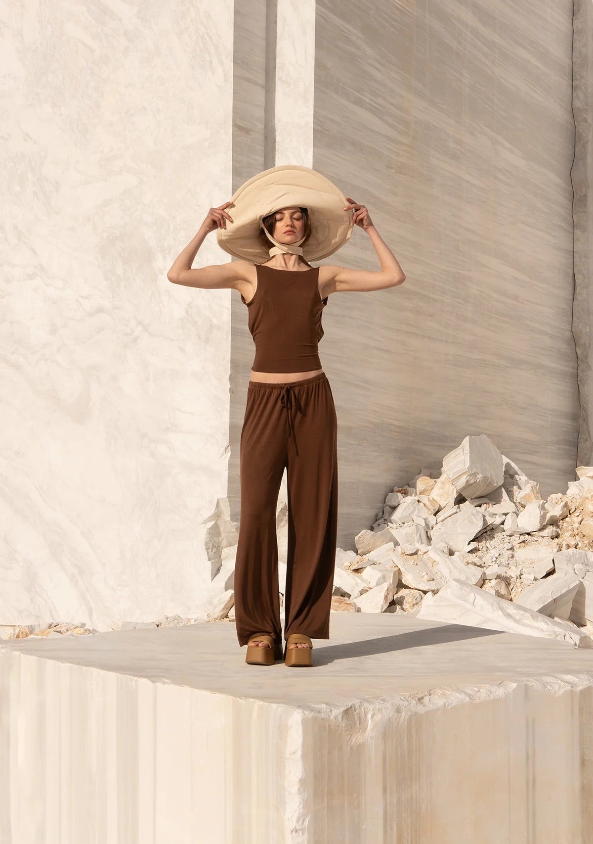 Tiny Sırtı Açık Belden Bağlamalı Bluz