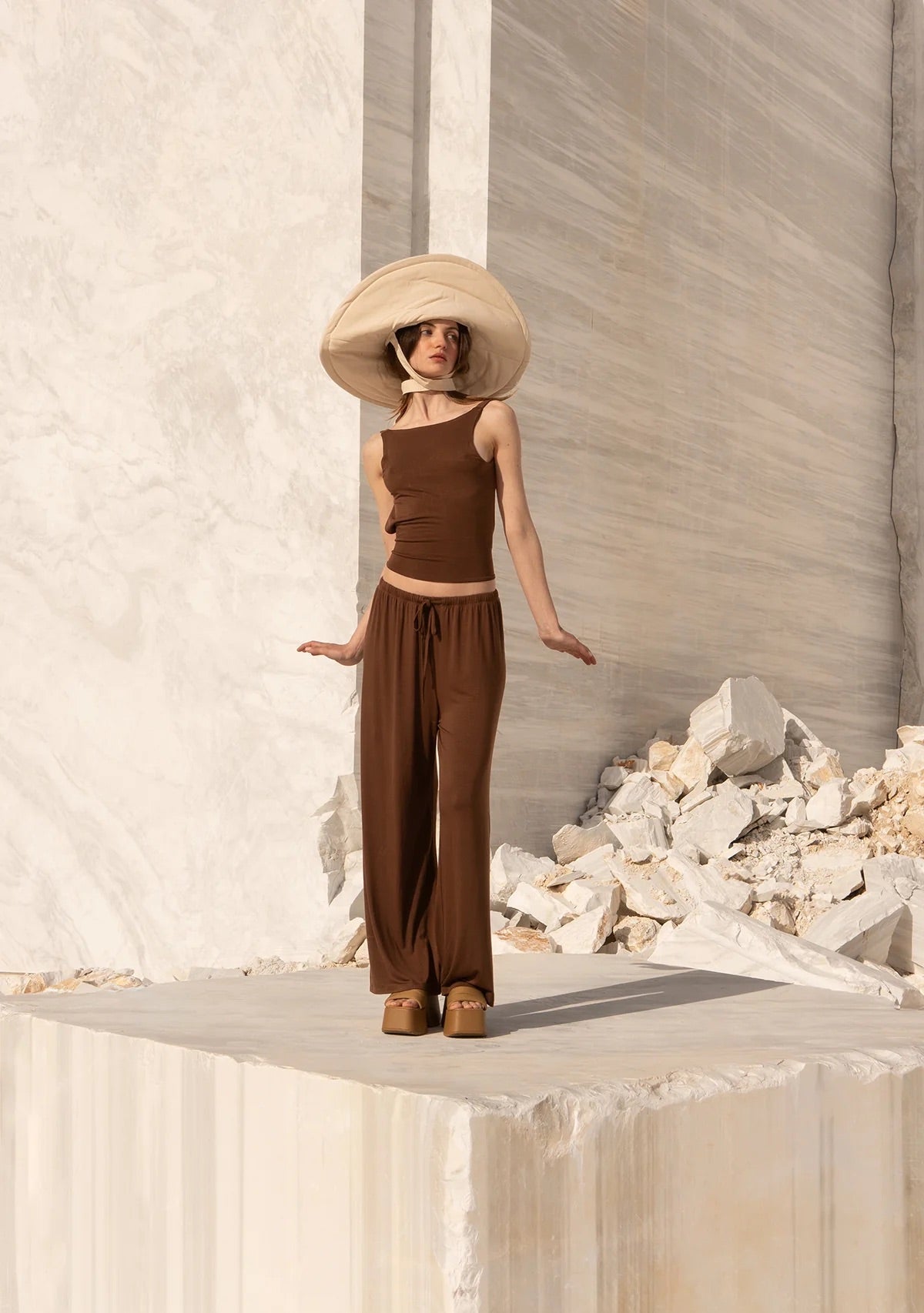 Tiny Sırtı Açık Belden Bağlamalı Bluz