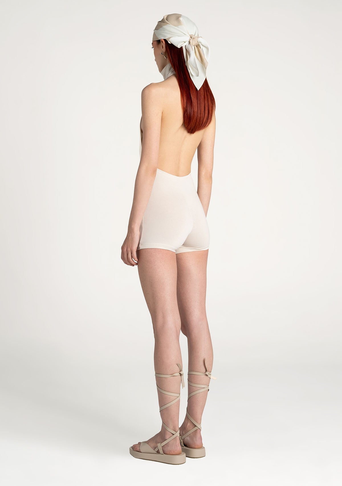 Tiny Krem Boğazlı Sırt Dekolteli Şort Bodysuit görünüm 6