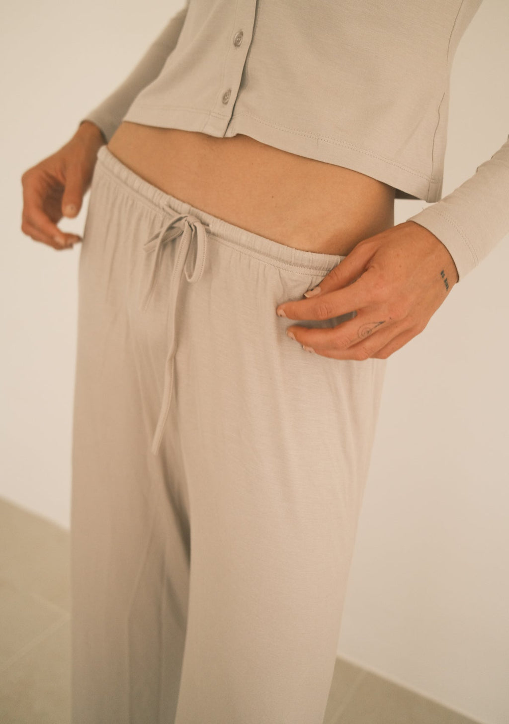 Tiny Açık Gri Lastik Belli Dökümlü Pantolon - Görsel 2