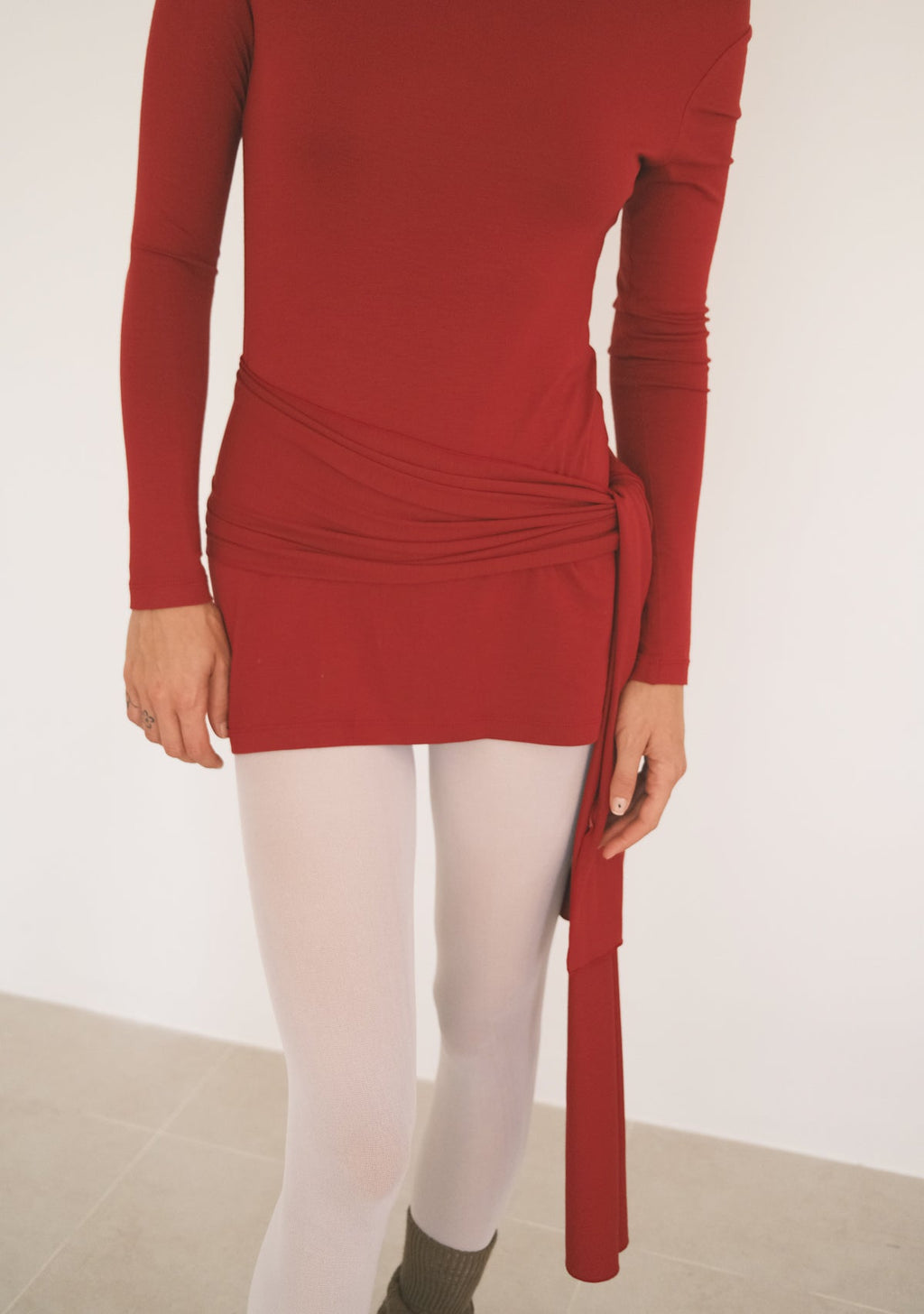 Tiny Bordo Düşük Omuz Mini Elbise - Görsel 8